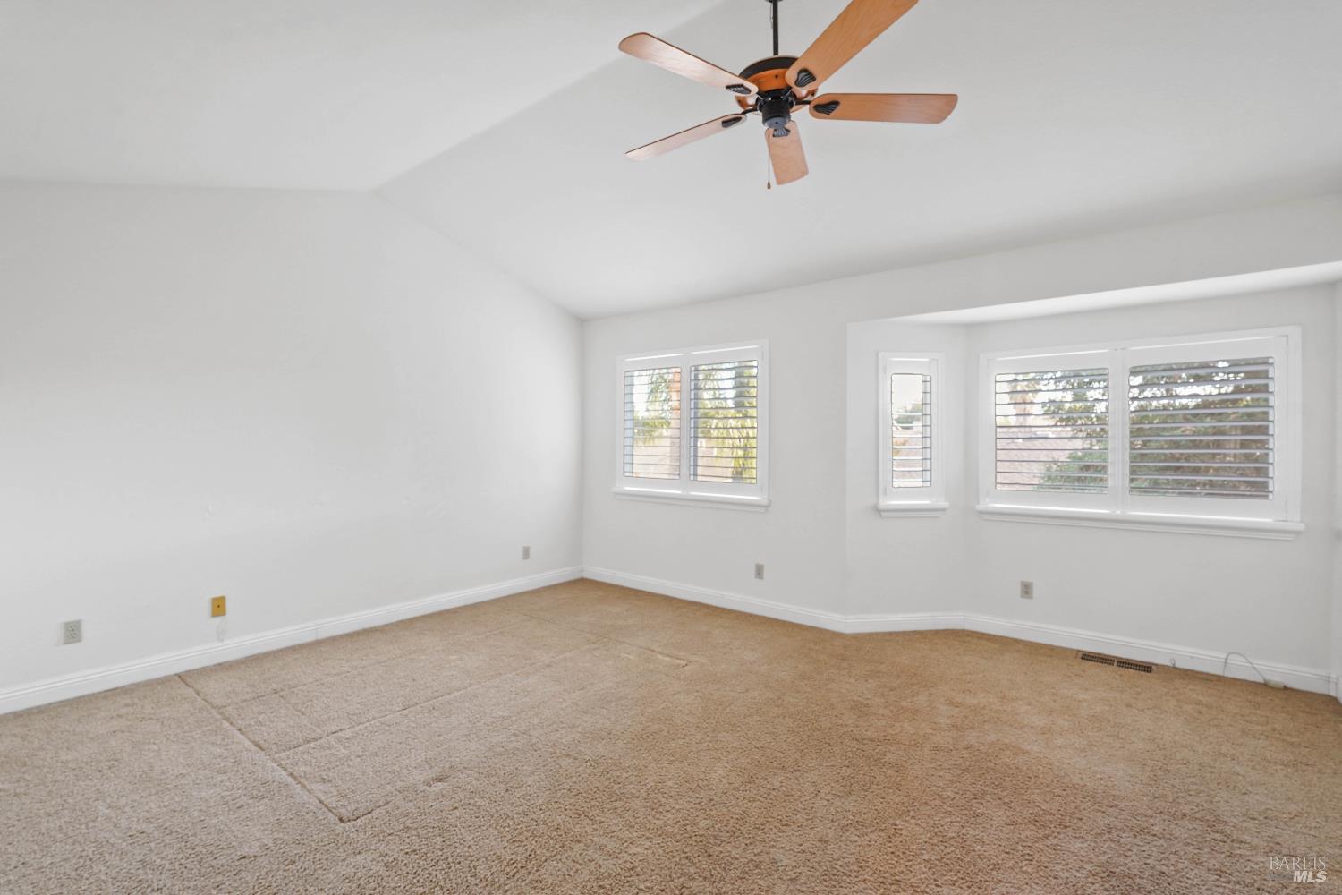 Detail Gallery Image 38 of 59 For 606 Roscommon Pl, Vacaville,  CA 95688 - 3 Beds | 2/1 Baths