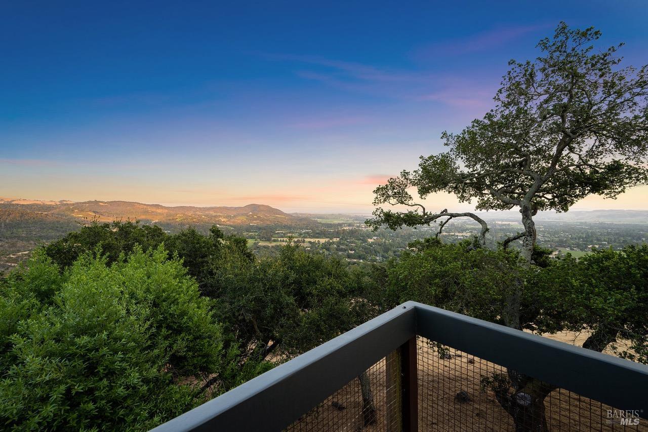 Detail Gallery Image 9 of 78 For 1090 Bart Rd, Sonoma,  CA 95476 - 3 Beds | 2/1 Baths