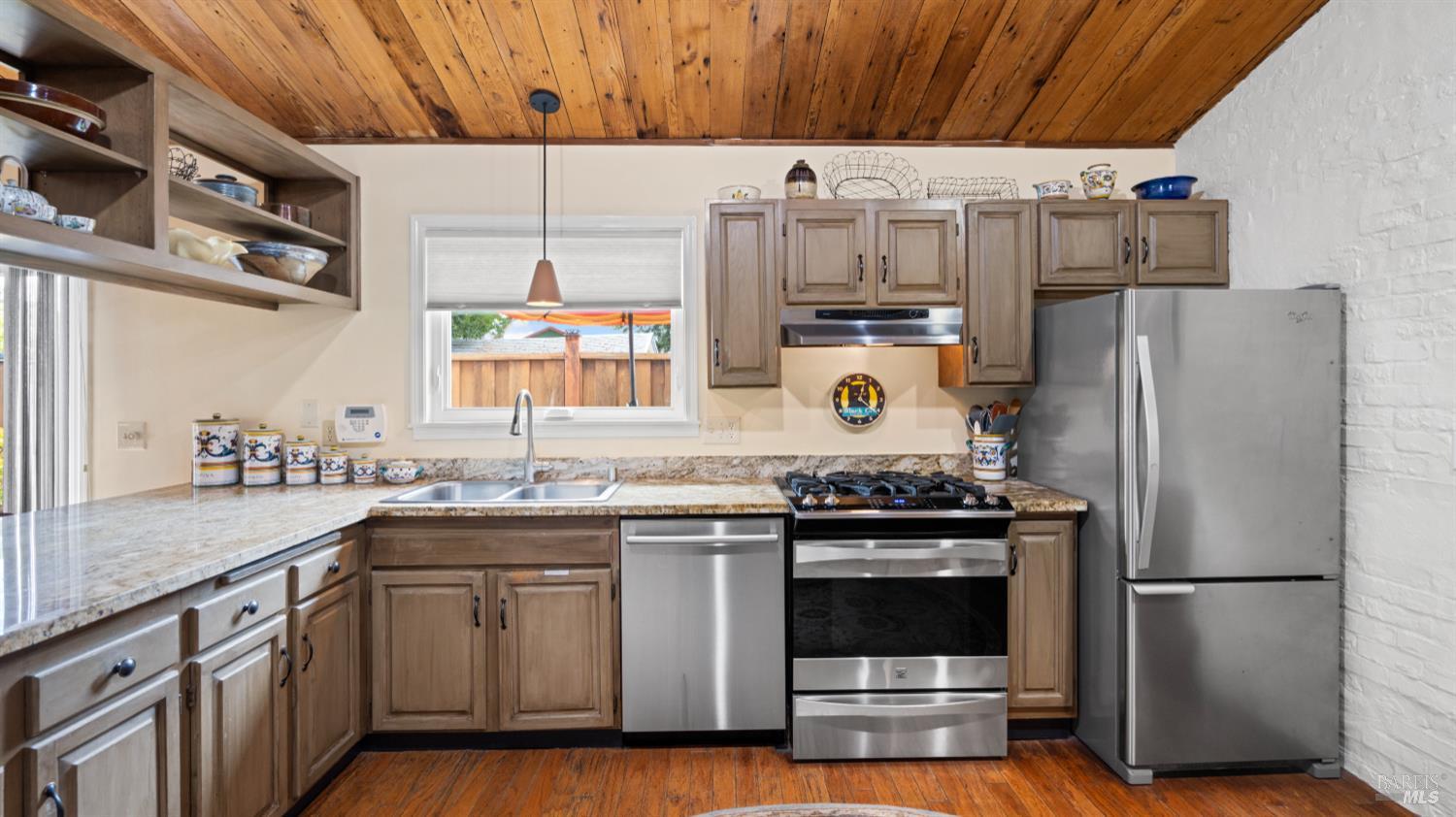 Detail Gallery Image 17 of 61 For 1453 E 4th St, Benicia,  CA 94510 - 4 Beds | 3 Baths