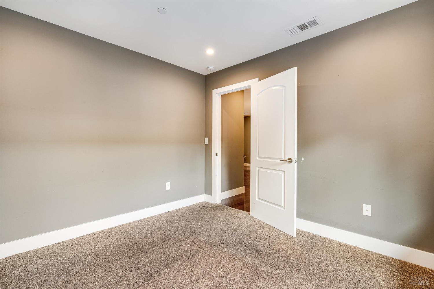 Detail Gallery Image 37 of 56 For 15 Julian Ave, Napa,  CA 94559 - 4 Beds | 2 Baths