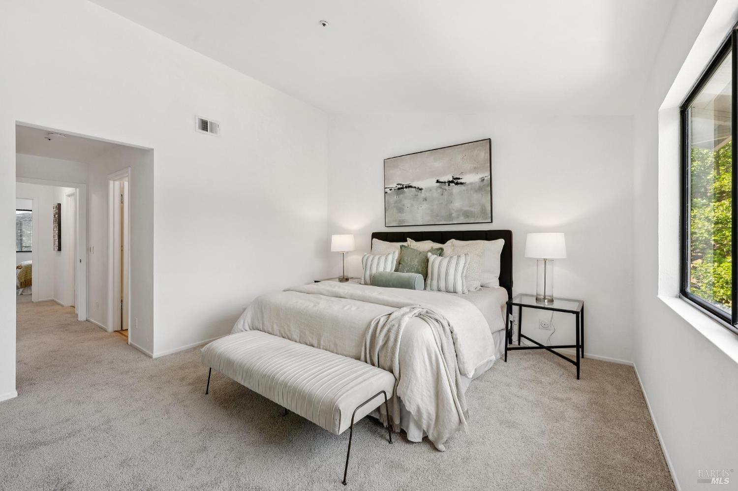 Detail Gallery Image 15 of 29 For 5 Briarwood Ct, Novato,  CA 94947 - 3 Beds | 2/1 Baths