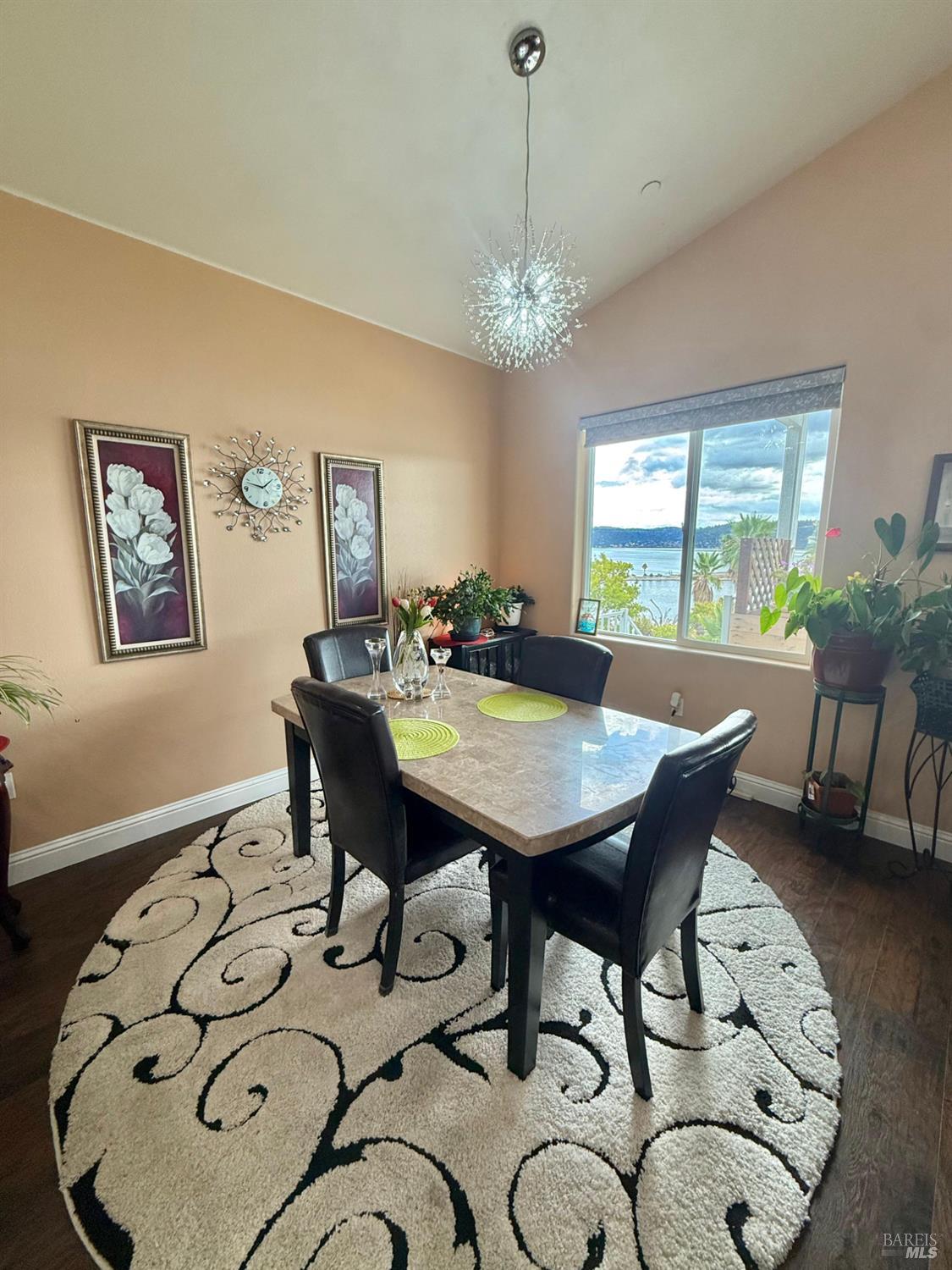 Detail Gallery Image 11 of 73 For 11921 Lakeshore Dr, Clearlake,  CA 95422 - 3 Beds | 2 Baths