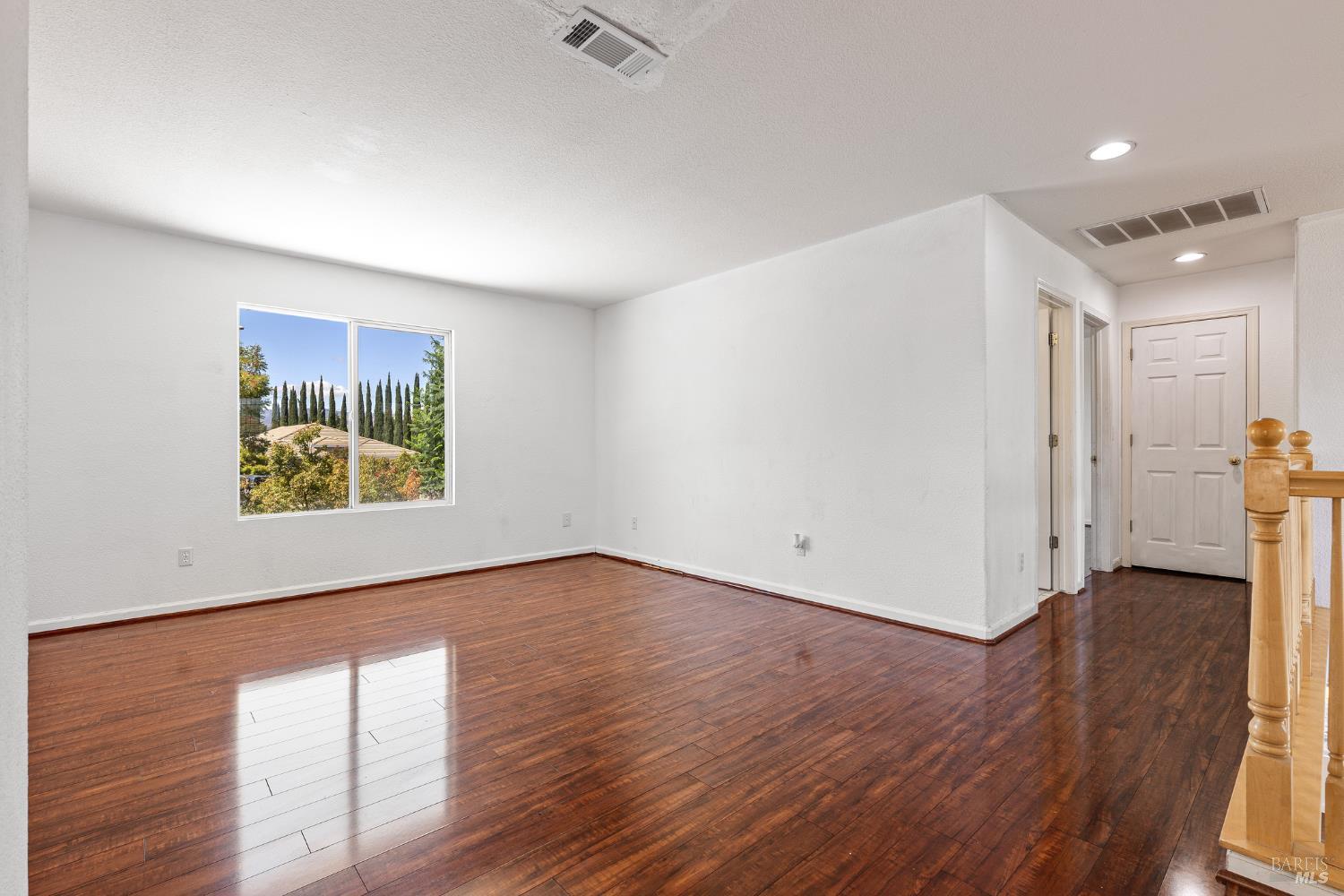 Detail Gallery Image 24 of 52 For 1012 Hickock Dr, Vacaville,  CA 95687 - 4 Beds | 3 Baths