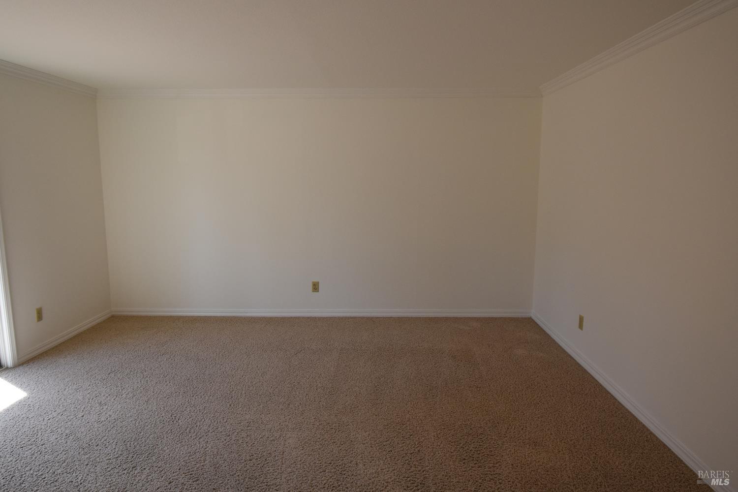 Detail Gallery Image 9 of 30 For 6061 Della Ct, Rohnert Park,  CA 94928 - 3 Beds | 2 Baths