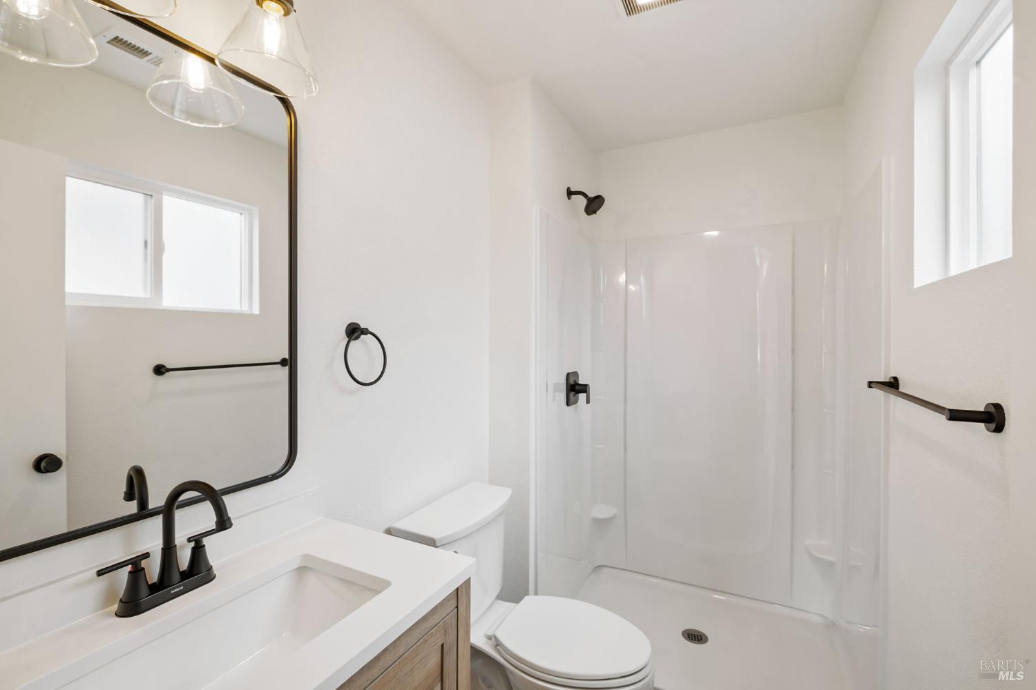 Detail Gallery Image 36 of 55 For 7402 Circle Dr, Rohnert Park,  CA 94928 - 3 Beds | 2 Baths