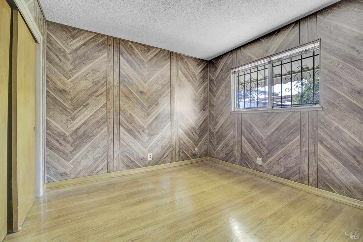 Detail Gallery Image 23 of 56 For 129 Violet Dr, Vallejo,  CA 94589 - 6 Beds | 4 Baths