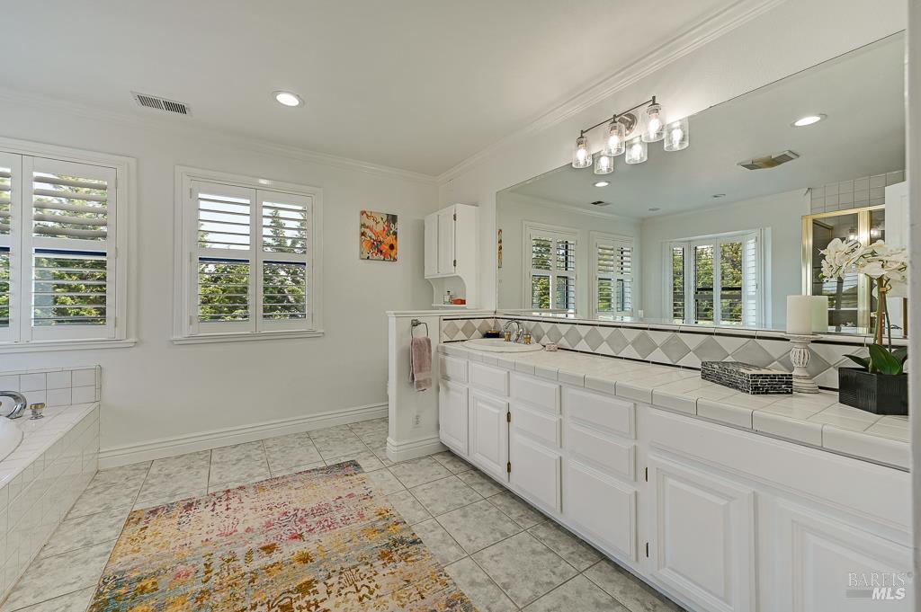 Detail Gallery Image 32 of 43 For 712 Bloomfield Rd, Sebastopol,  CA 95472 - 3 Beds | 3 Baths