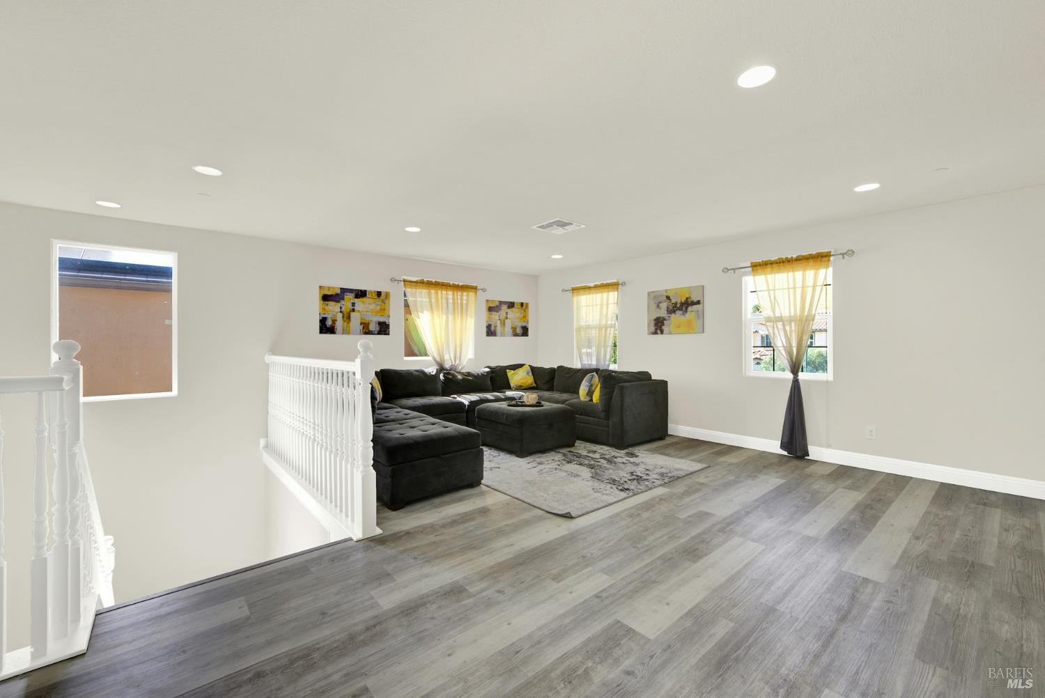 Detail Gallery Image 41 of 82 For 2437 Sanders Ln, Fairfield,  CA 94533 - 5 Beds | 4 Baths