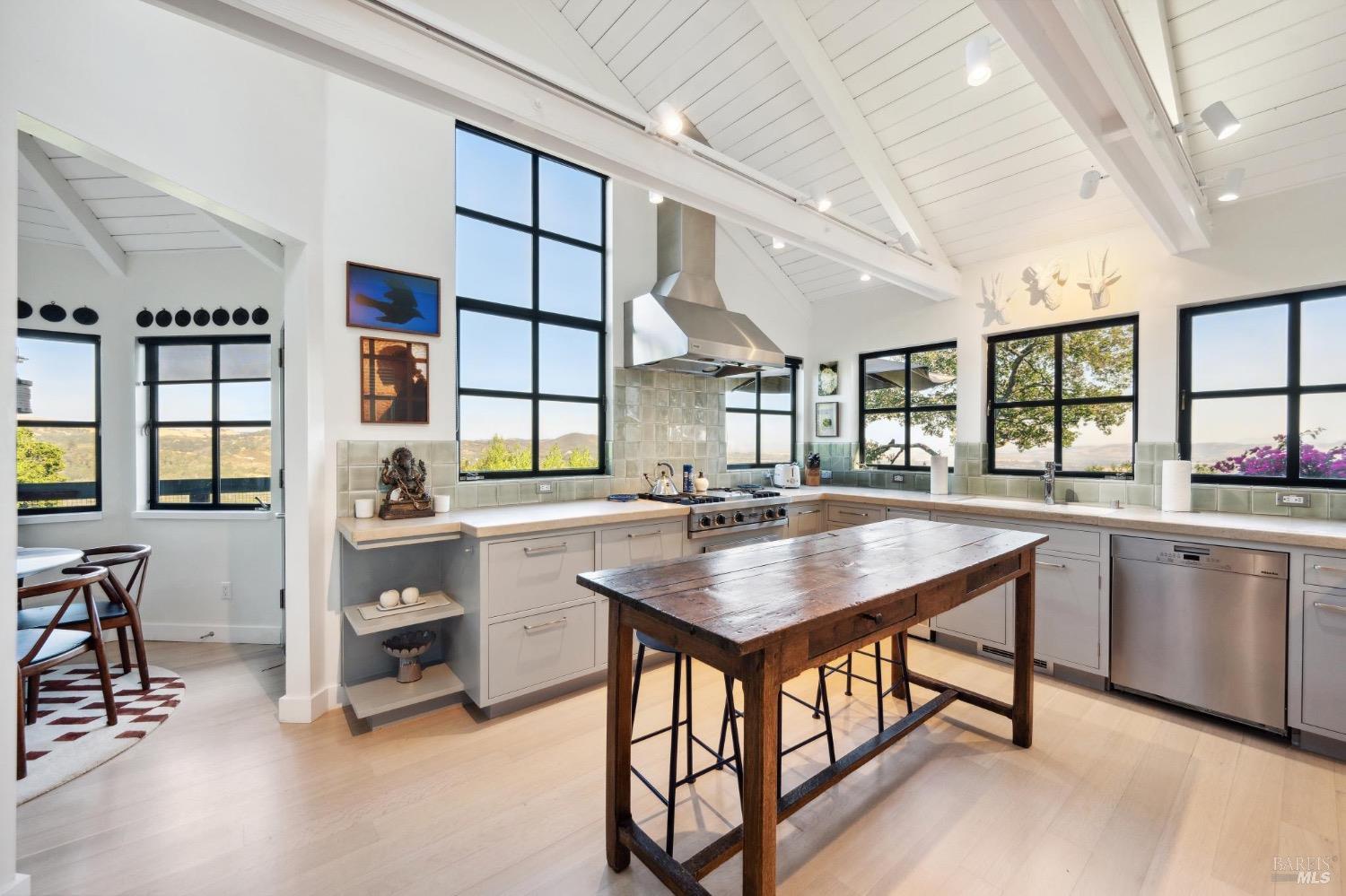 Detail Gallery Image 28 of 78 For 1090 Bart Rd, Sonoma,  CA 95476 - 3 Beds | 2/1 Baths