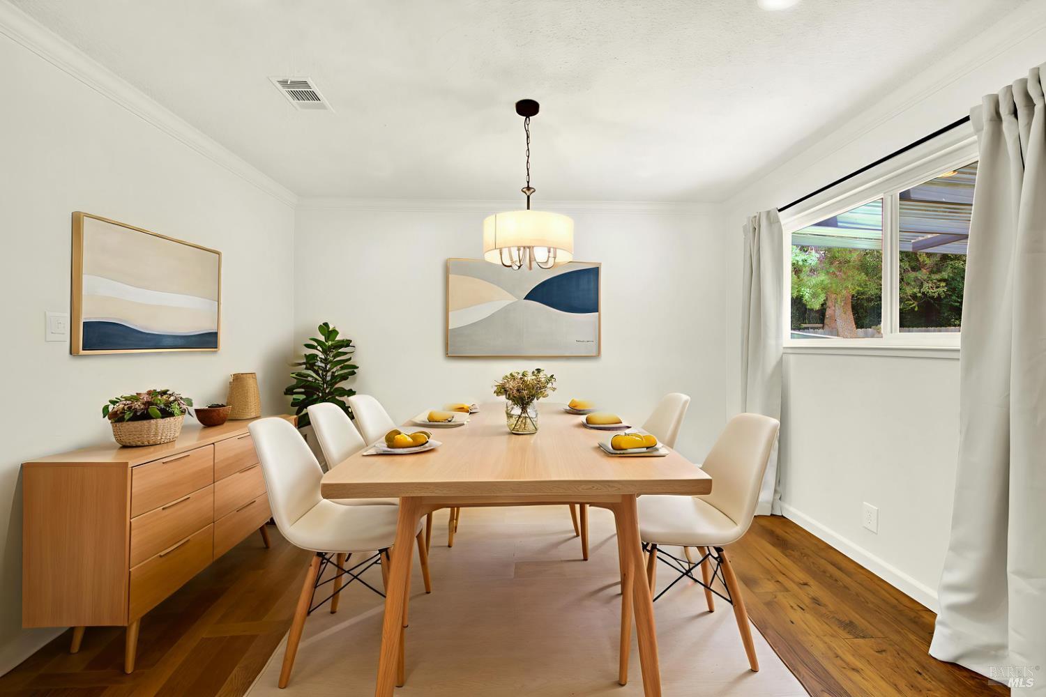 Detail Gallery Image 14 of 41 For 1121 Creekside Dr, Vacaville,  CA 95687 - 3 Beds | 2 Baths
