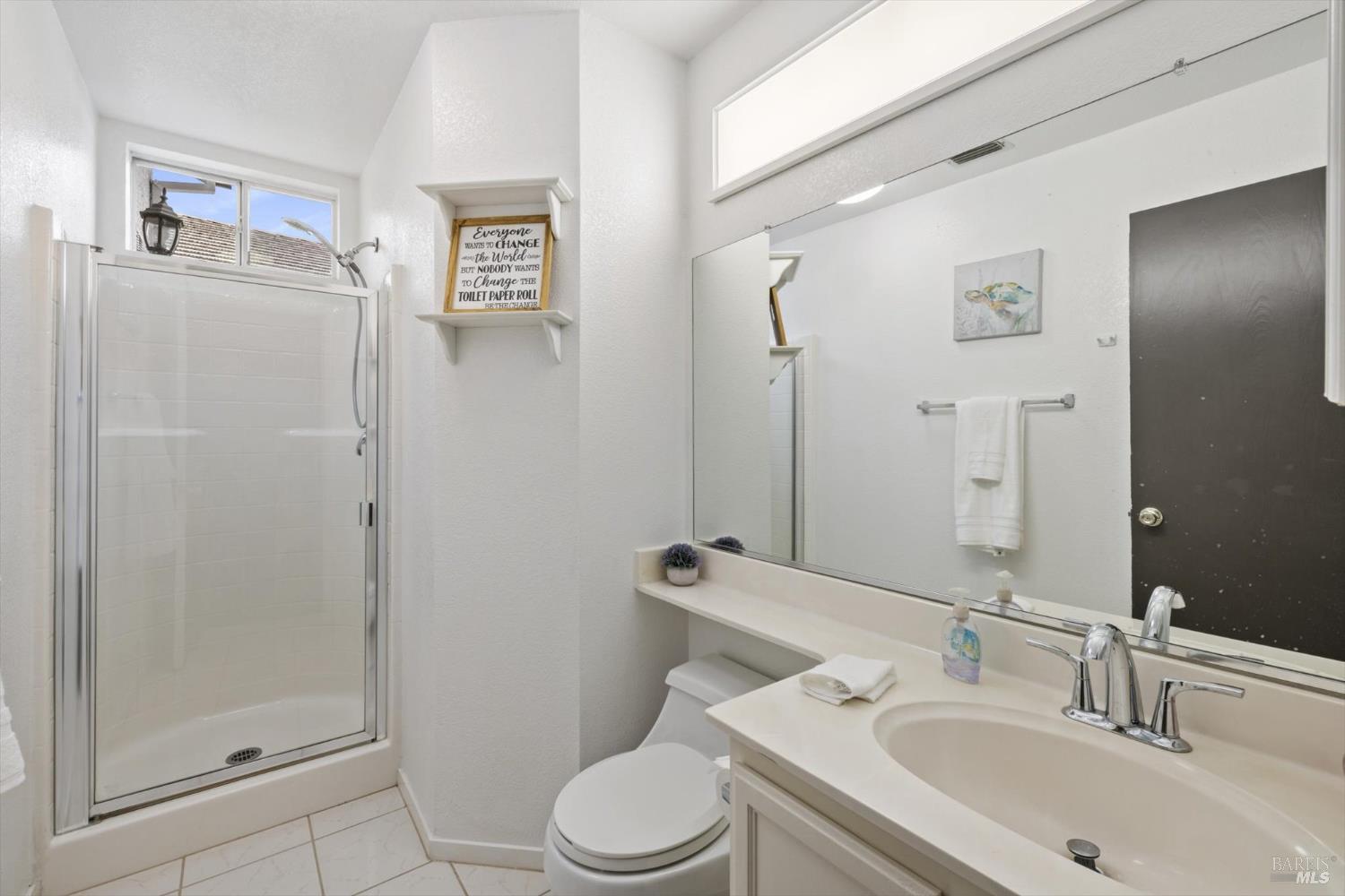 Detail Gallery Image 21 of 49 For 925 Cloverbrook Cir, Vacaville,  CA 95687 - 4 Beds | 3 Baths