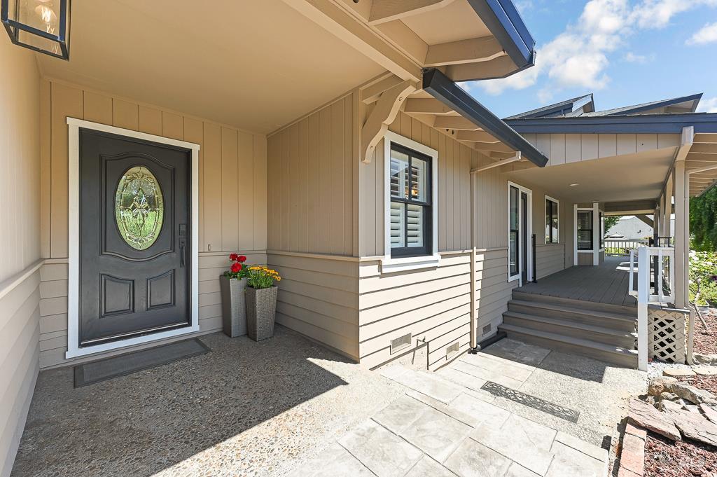 Detail Gallery Image 3 of 43 For 712 Bloomfield Rd, Sebastopol,  CA 95472 - 3 Beds | 3 Baths