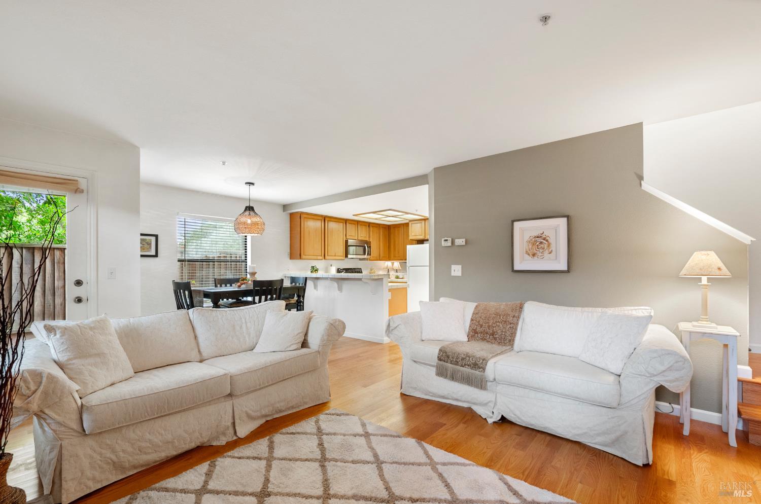 Detail Gallery Image 10 of 33 For 3202 Villa Ln, Napa,  CA 94558 - 2 Beds | 2/1 Baths