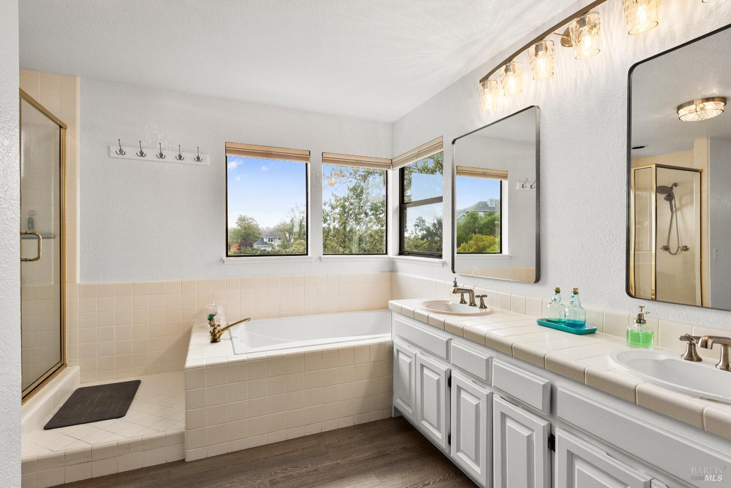 Detail Gallery Image 16 of 35 For 3 Windmill Pl, Novato,  CA 94945 - 4 Beds | 3 Baths