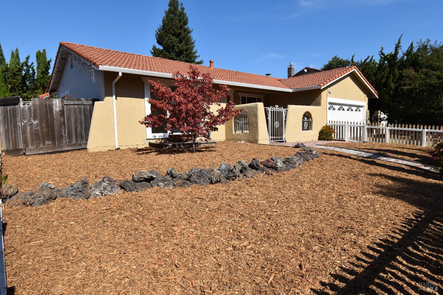 Detail Gallery Image 5 of 30 For 6061 Della Ct, Rohnert Park,  CA 94928 - 3 Beds | 2 Baths