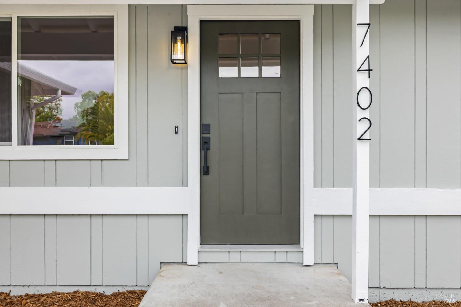 Detail Gallery Image 3 of 55 For 7402 Circle Dr, Rohnert Park,  CA 94928 - 3 Beds | 2 Baths