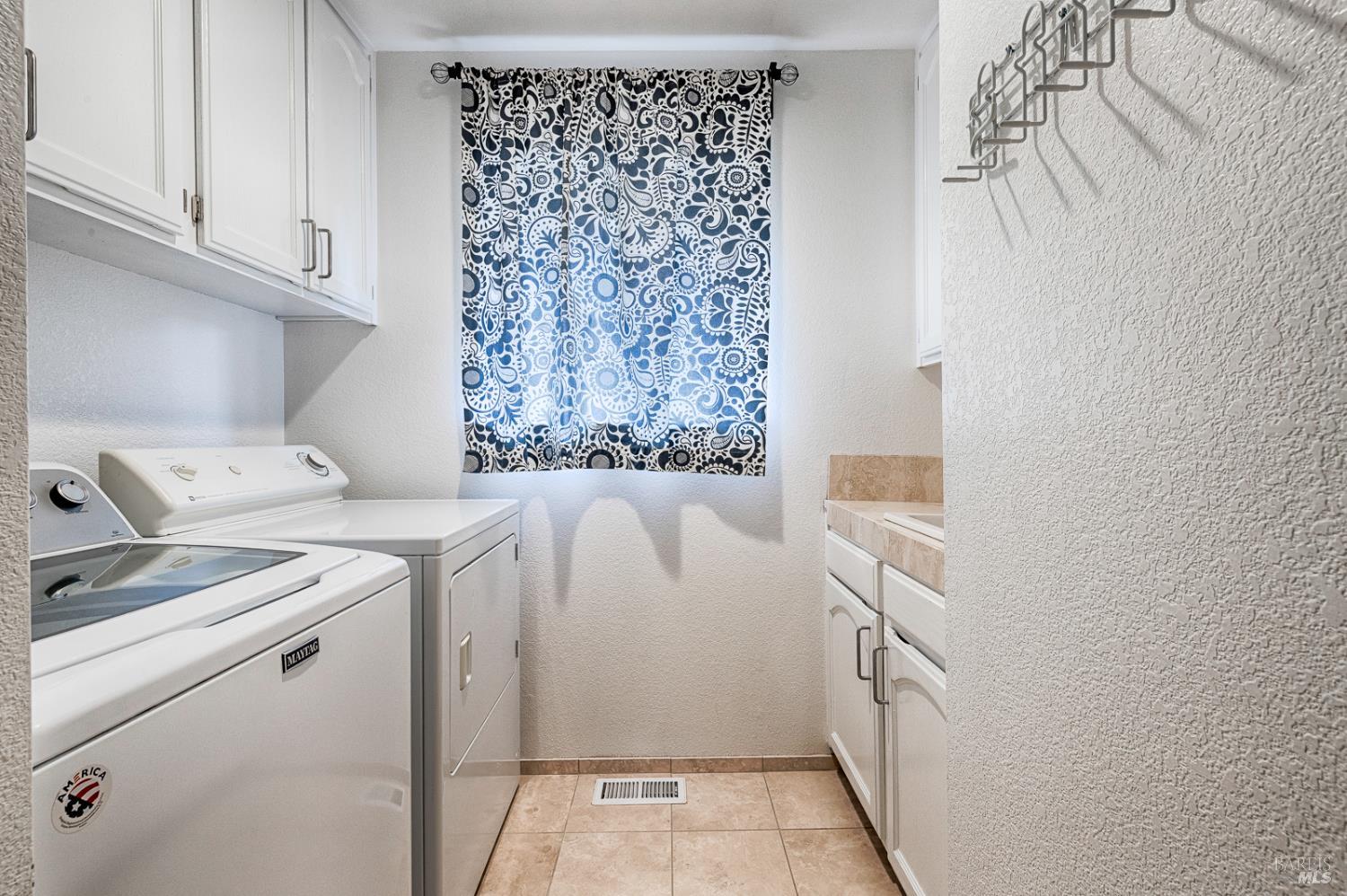 Detail Gallery Image 32 of 62 For 8151 Oakmont Dr, Santa Rosa,  CA 95409 - 3 Beds | 2 Baths