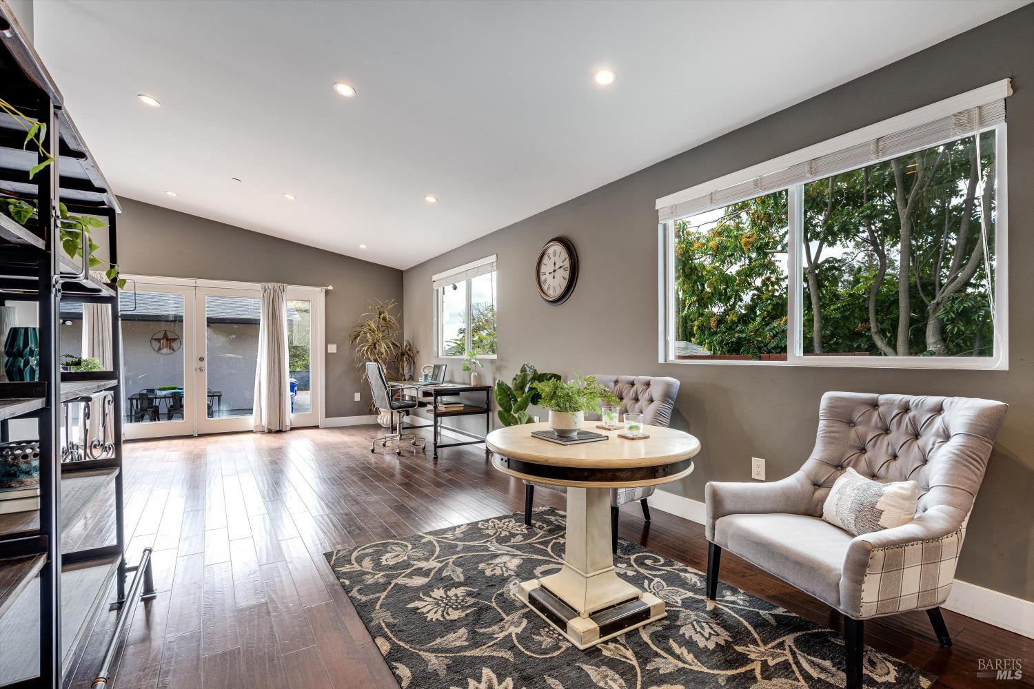 Detail Gallery Image 24 of 56 For 15 Julian Ave, Napa,  CA 94559 - 4 Beds | 2 Baths