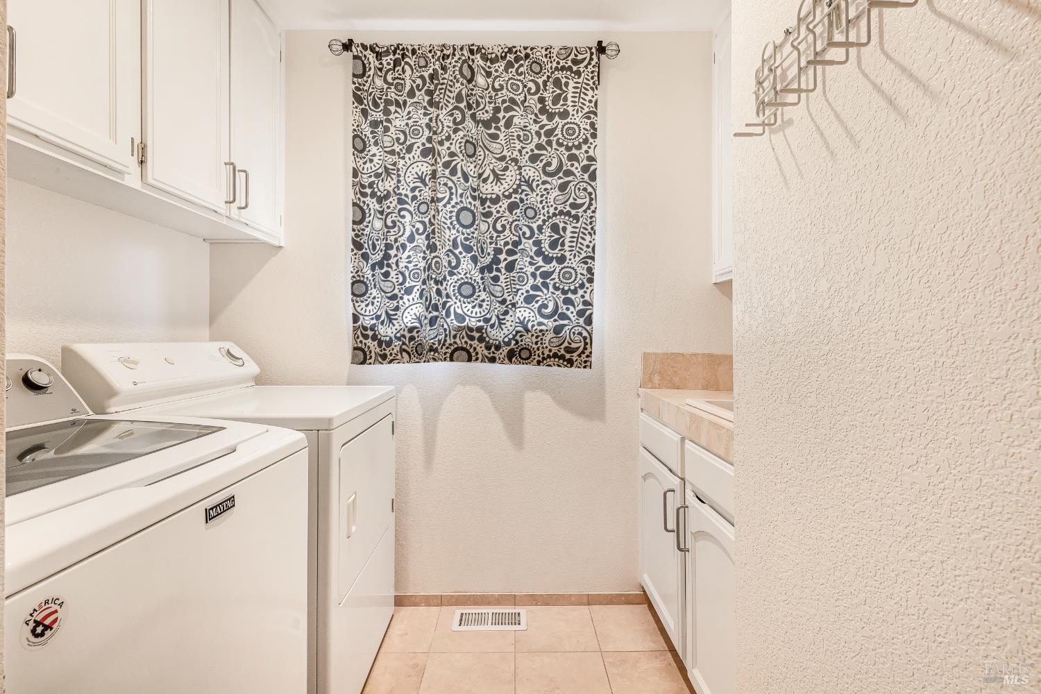 Detail Gallery Image 33 of 62 For 8151 Oakmont Dr, Santa Rosa,  CA 95409 - 3 Beds | 2 Baths