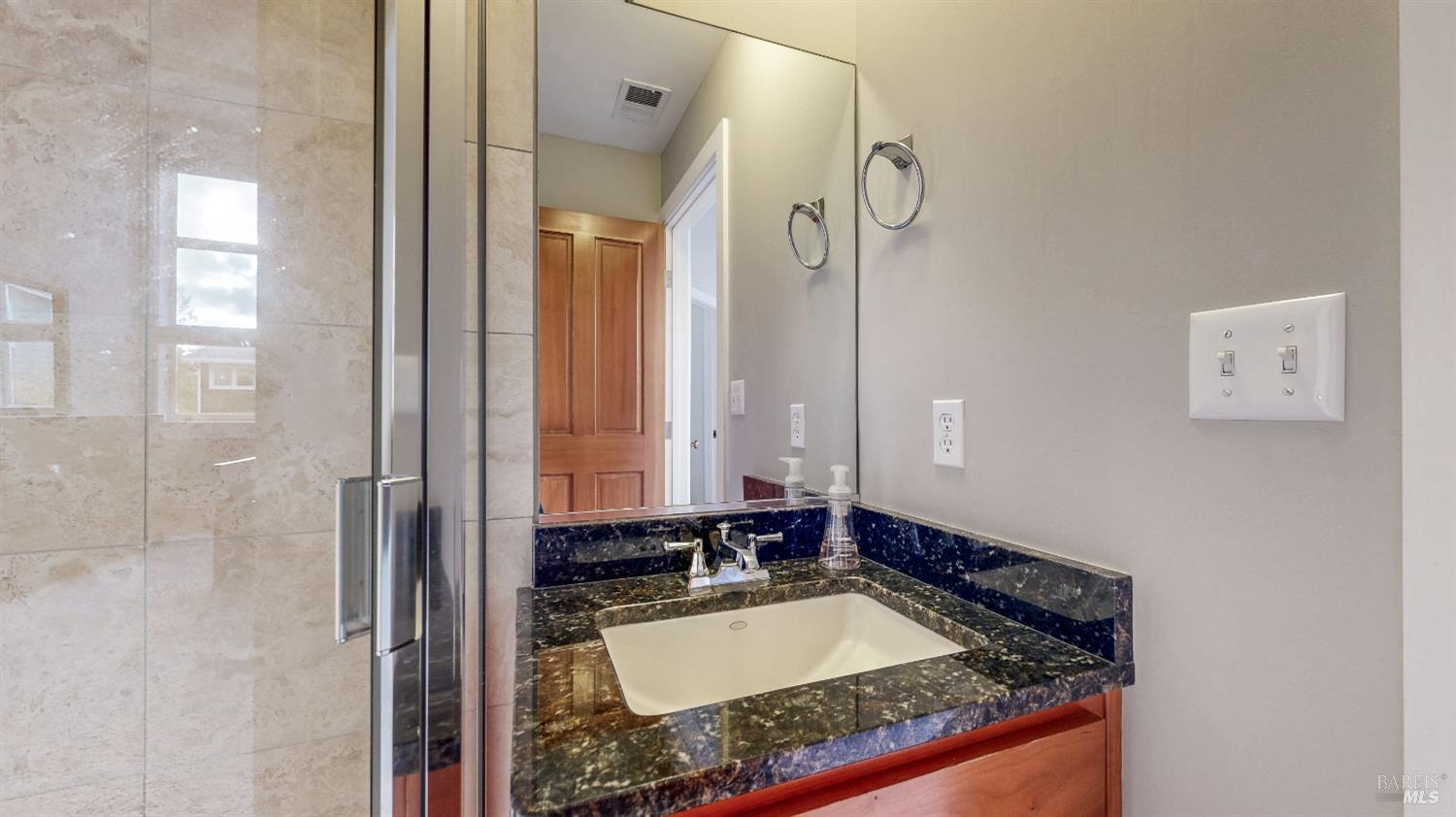 Detail Gallery Image 31 of 52 For 331 Keller St #11,  Petaluma,  CA 94952 - 2 Beds | 2/1 Baths