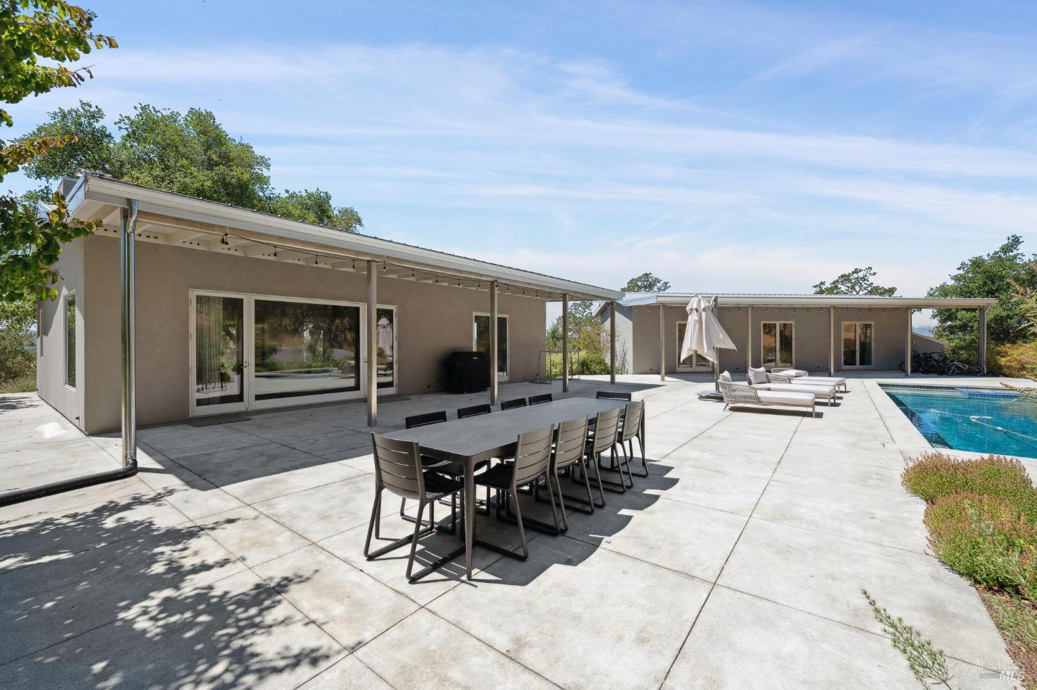 Detail Gallery Image 27 of 57 For 13422 Chalk Hill Rd, Healdsburg,  CA 95448 - 9 Beds | 5 Baths