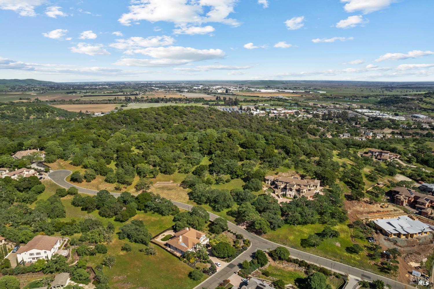 Detail Gallery Image 8 of 19 For 746 Bridle Ridge Ct, Fairfield,  CA 94534 - – Beds | – Baths