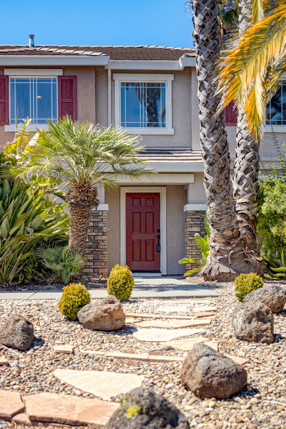 Detail Gallery Image 5 of 52 For 1012 Hickock Dr, Vacaville,  CA 95687 - 4 Beds | 3 Baths