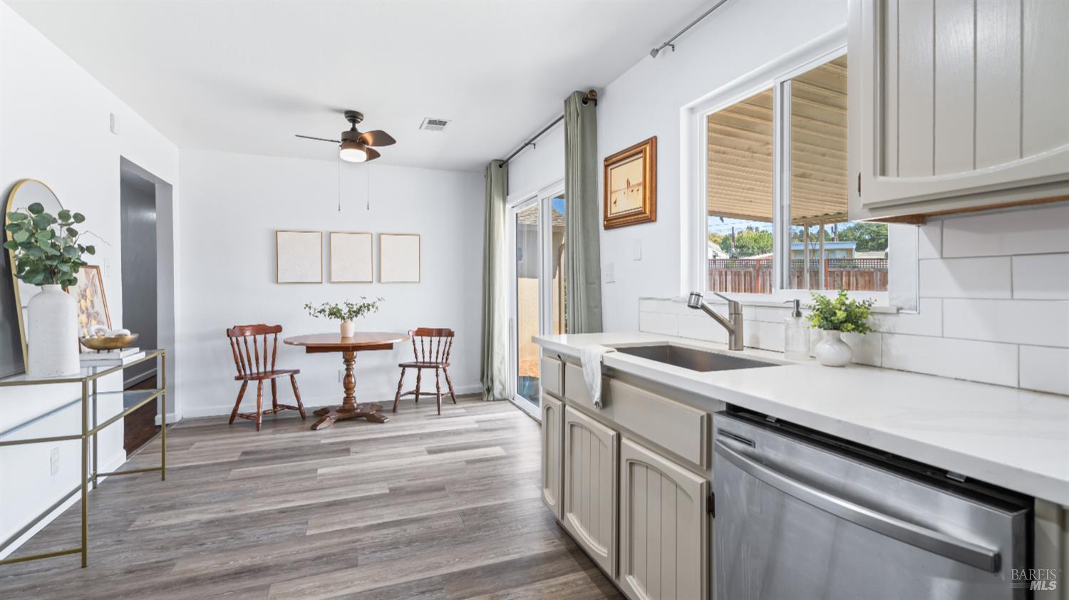 Detail Gallery Image 16 of 32 For 133 Patrick Ct, Vallejo,  CA 94591 - 3 Beds | 2 Baths