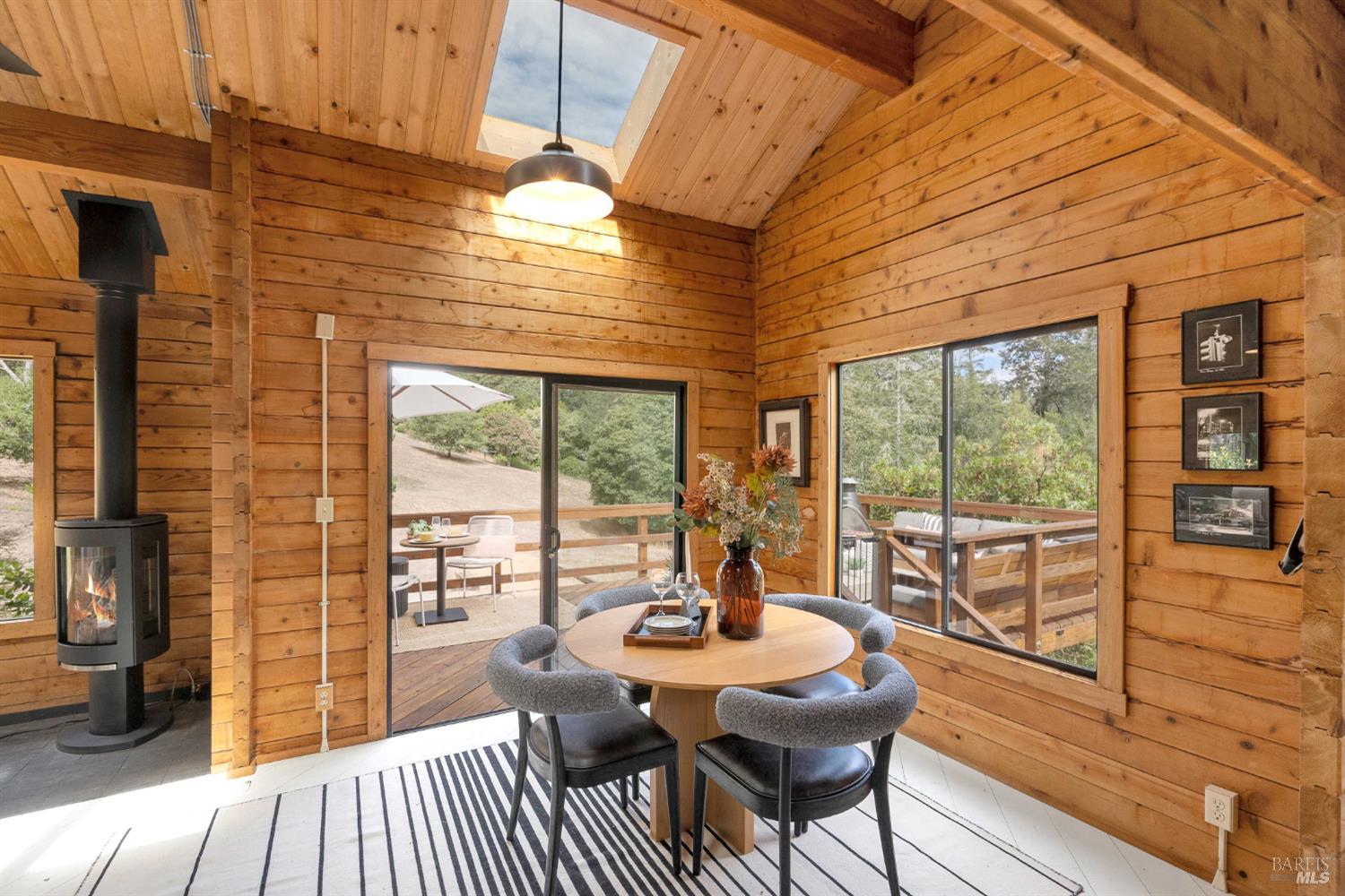 Detail Gallery Image 6 of 50 For 3020 Burnside Rd, Sebastopol,  CA 95472 - 2 Beds | 1 Baths
