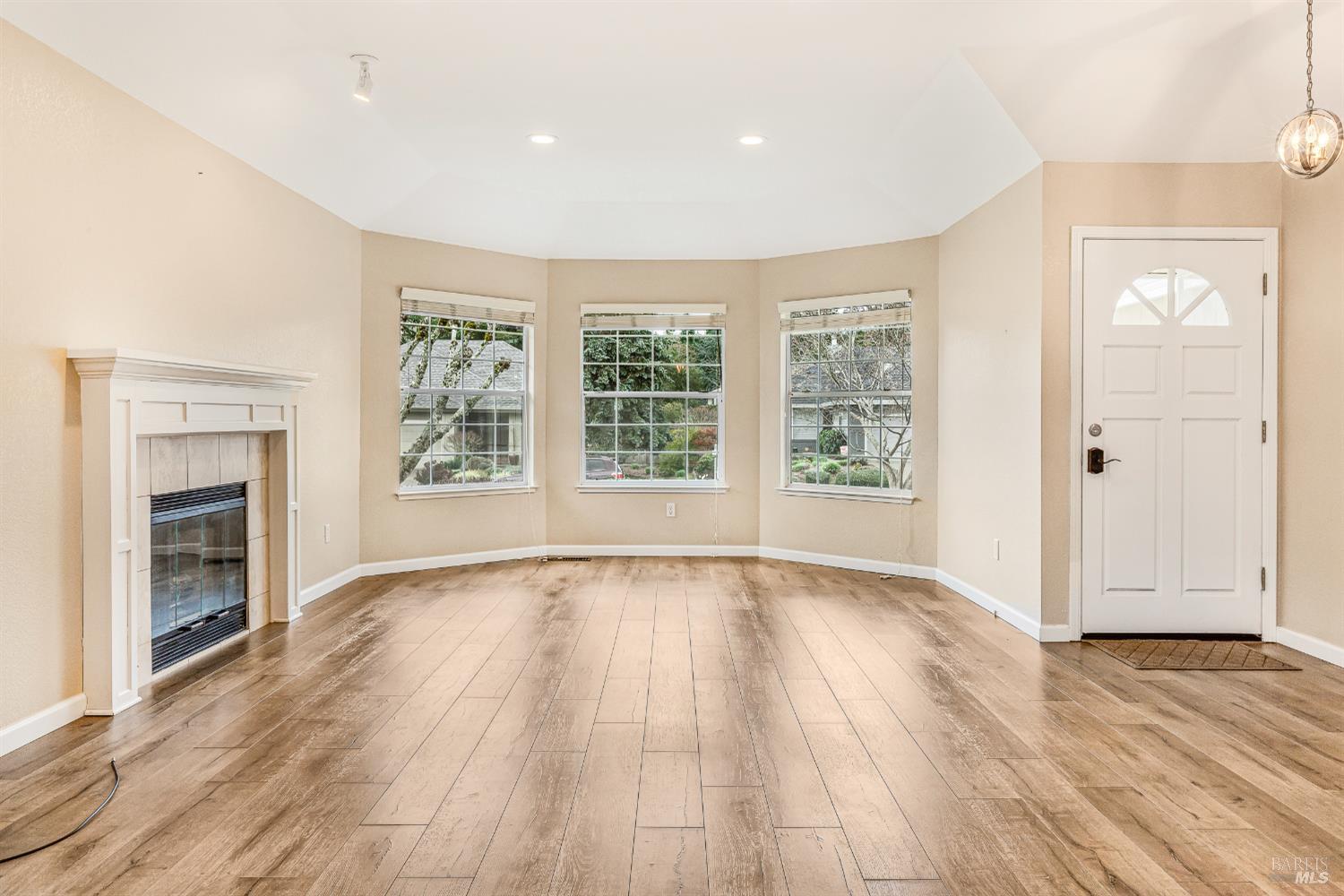 Detail Gallery Image 11 of 62 For 8151 Oakmont Dr, Santa Rosa,  CA 95409 - 3 Beds | 2 Baths