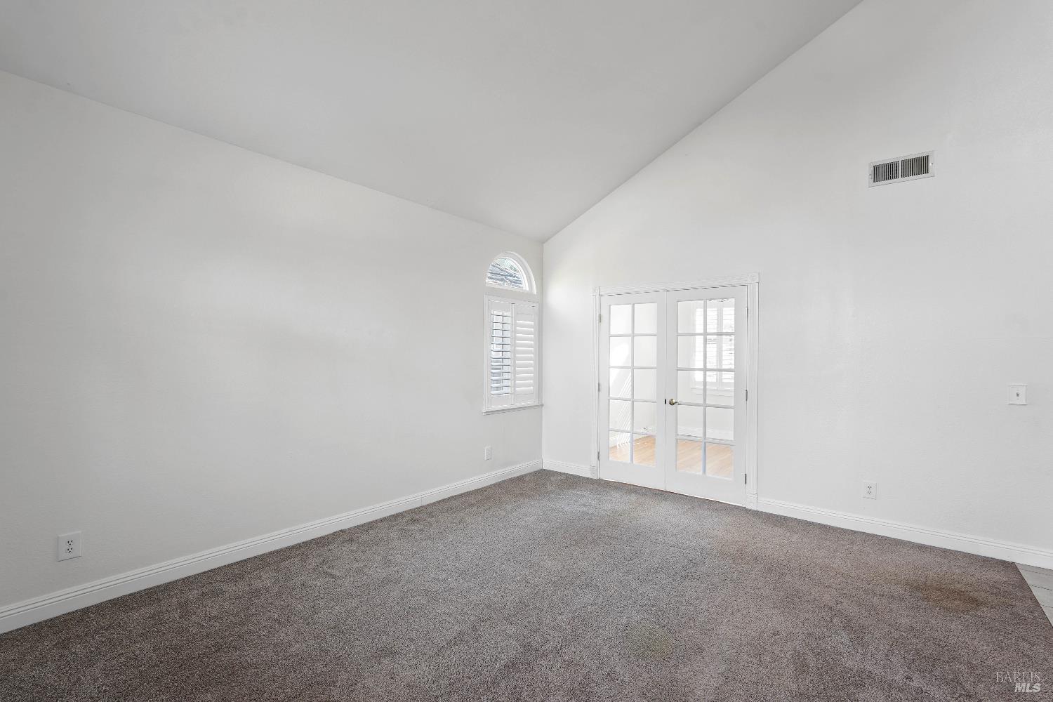 Detail Gallery Image 10 of 59 For 606 Roscommon Pl, Vacaville,  CA 95688 - 3 Beds | 2/1 Baths