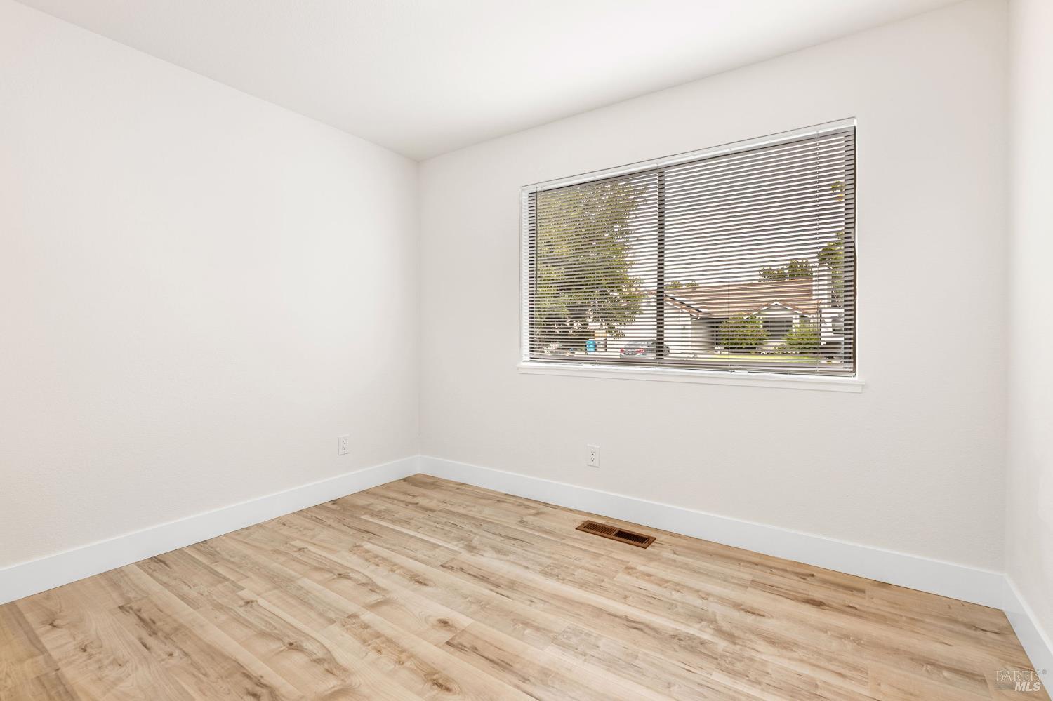 Detail Gallery Image 24 of 38 For 606 Saint Andrews Dr, Vacaville,  CA 95687 - 3 Beds | 1 Baths