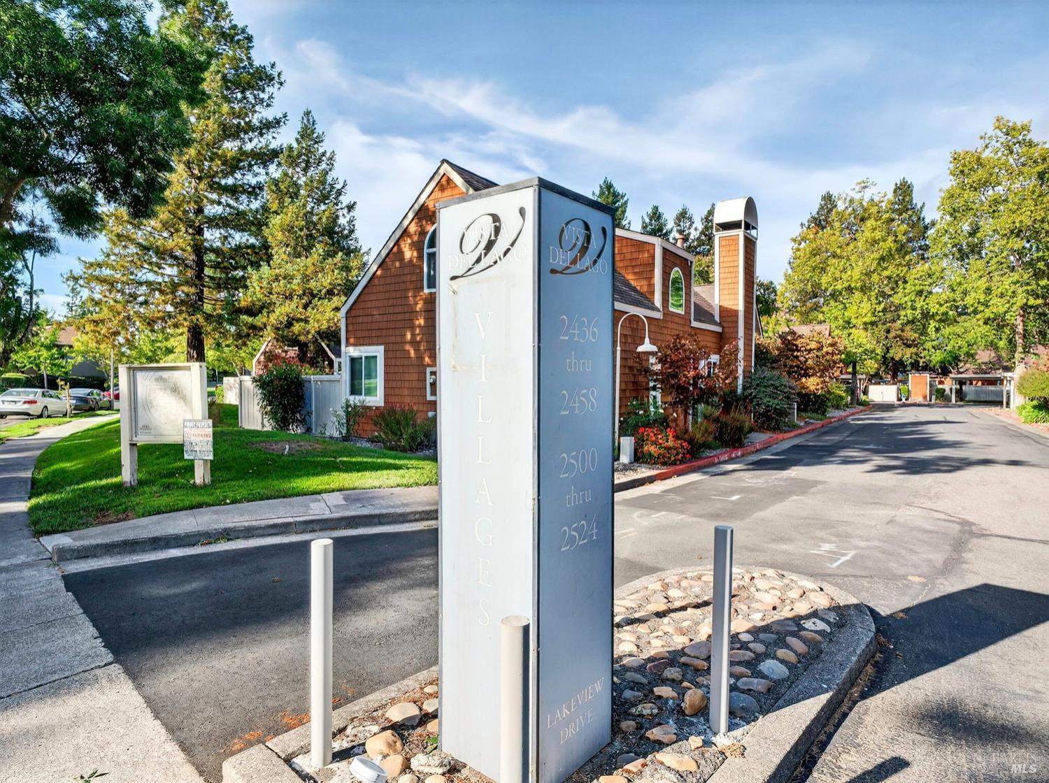 Detail Gallery Image 23 of 33 For 2506 Lakeview Dr, Santa Rosa,  CA 95405 - 3 Beds | 2 Baths