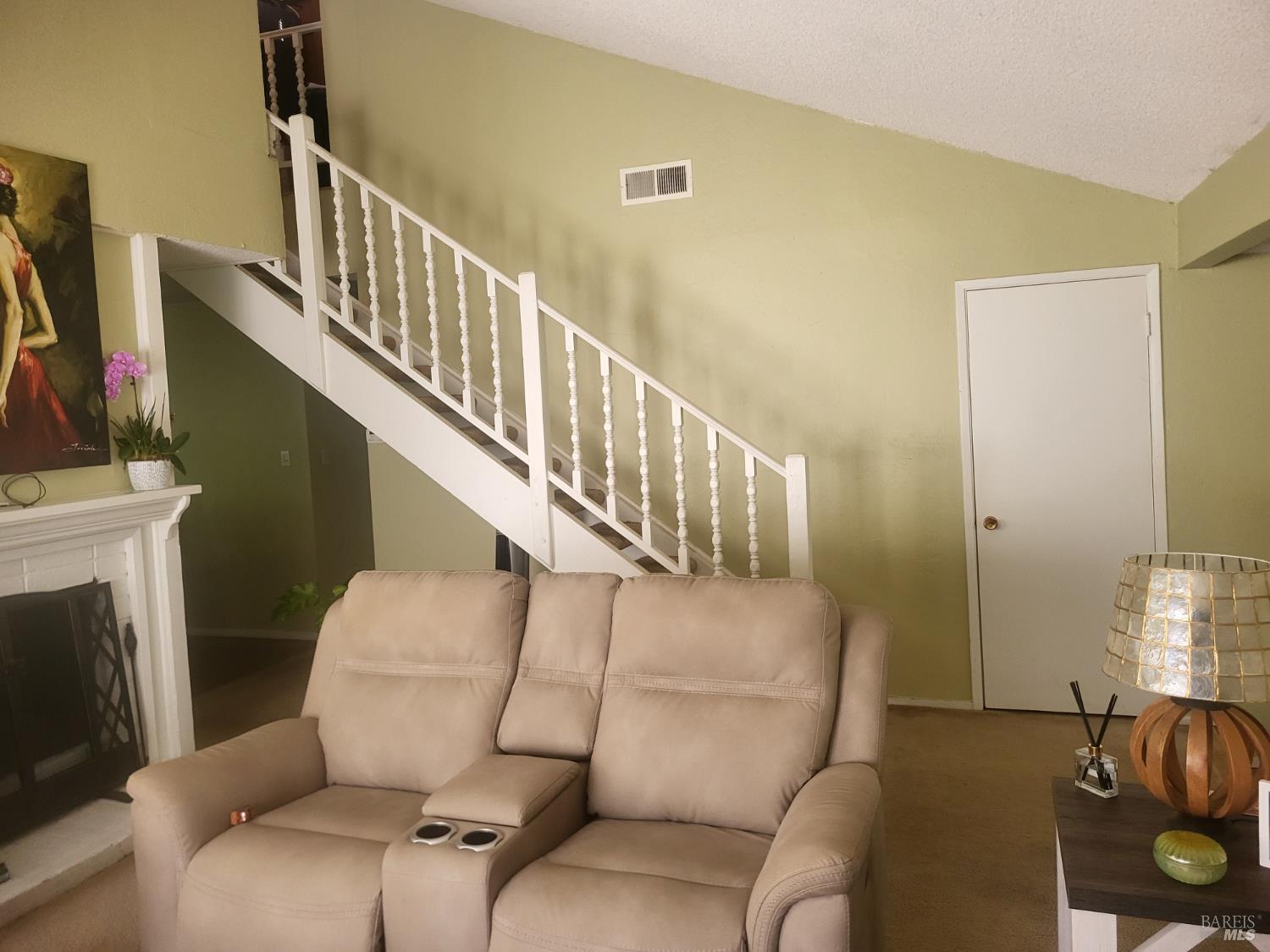 Detail Gallery Image 4 of 16 For 4106 Pinot Dr, Napa,  CA 94558 - 3 Beds | 2 Baths