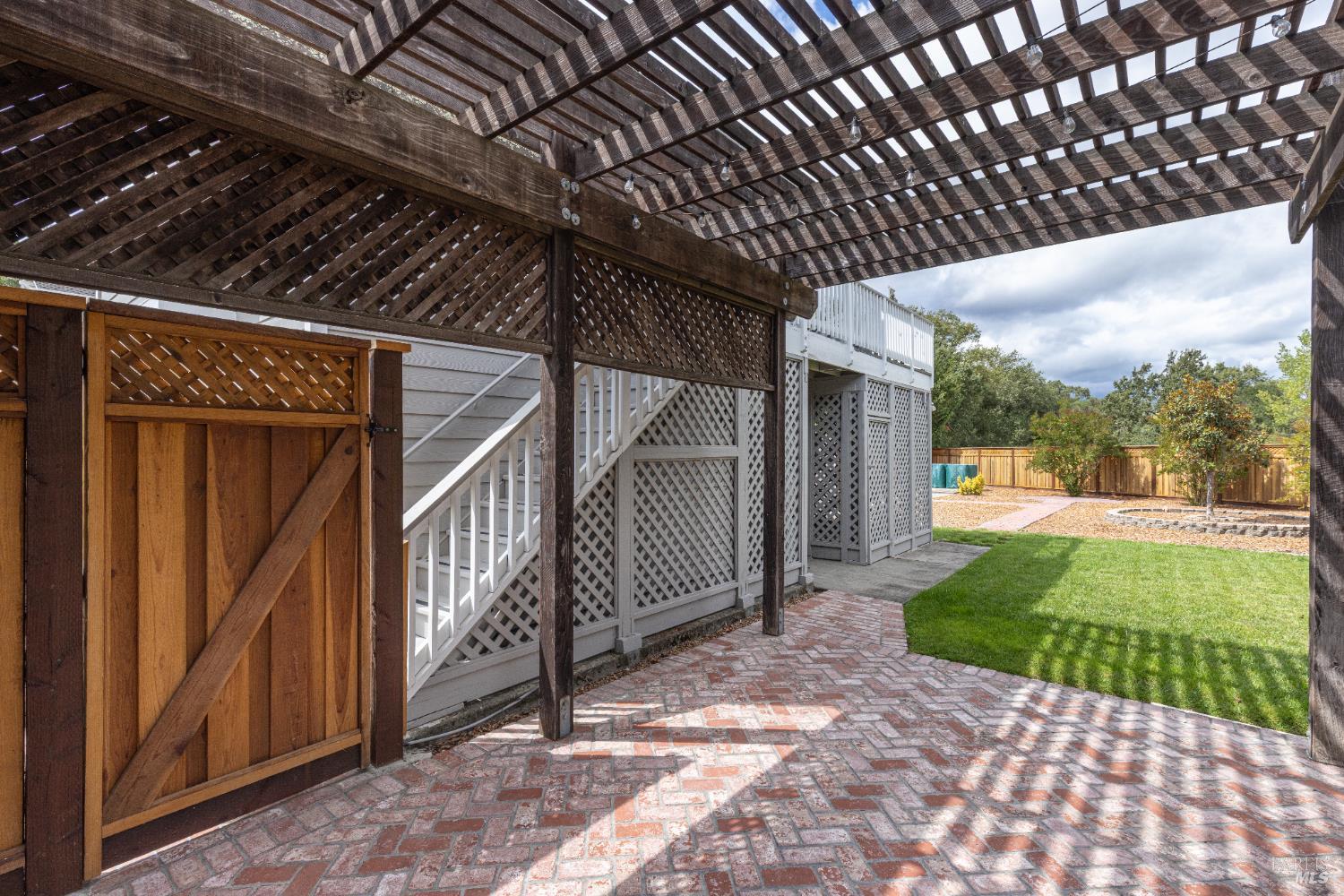 Detail Gallery Image 28 of 32 For 201 Spur Ridge Ln, Healdsburg,  CA 95448 - 3 Beds | 2 Baths