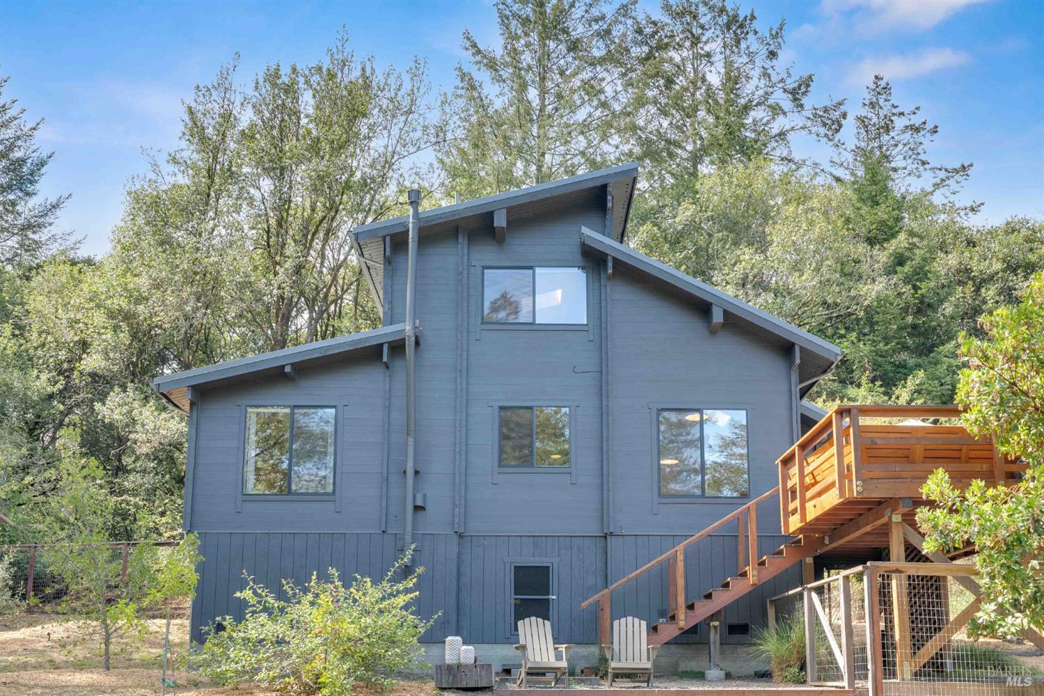 Detail Gallery Image 32 of 50 For 3020 Burnside Rd, Sebastopol,  CA 95472 - 2 Beds | 1 Baths