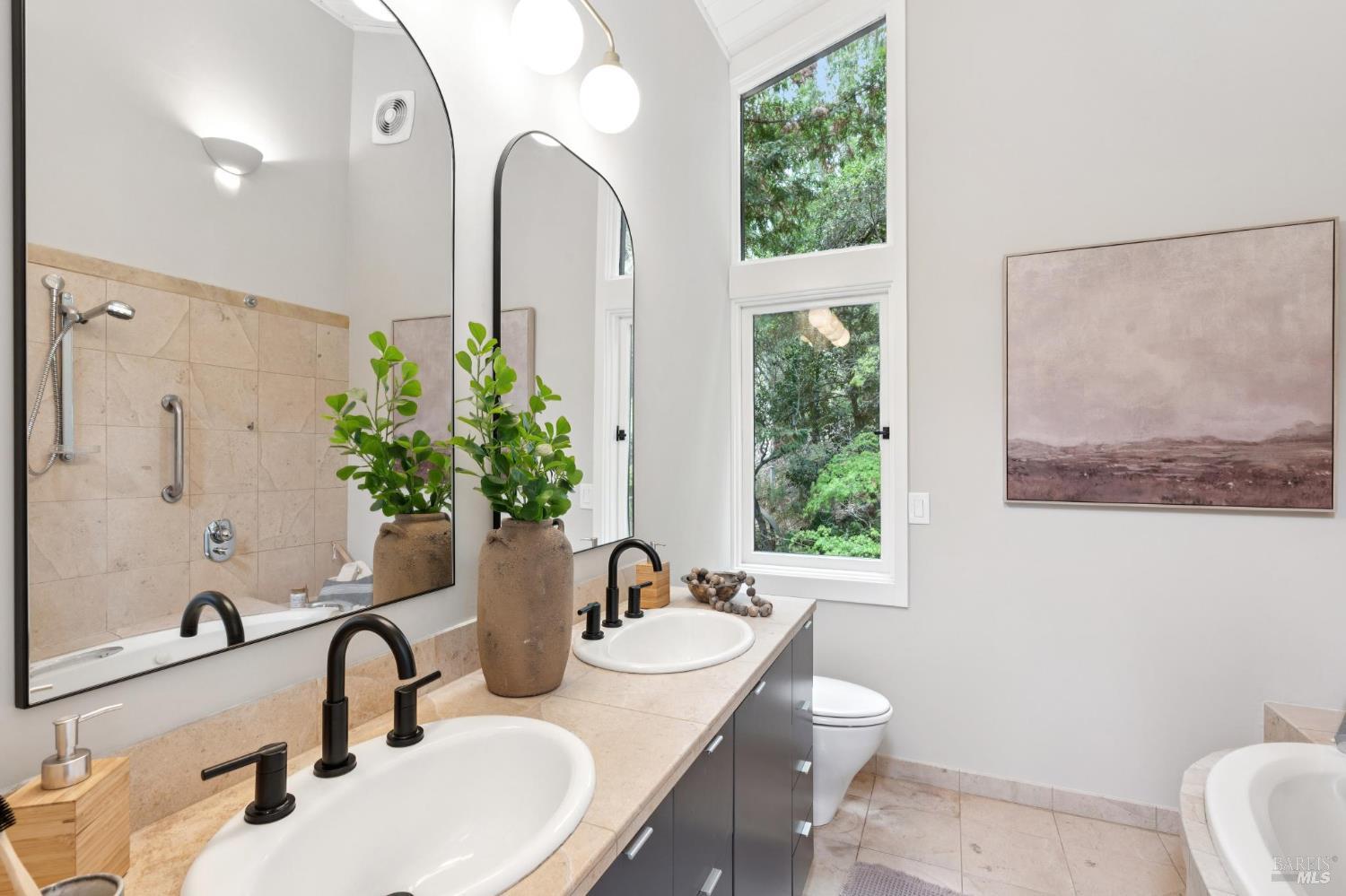 Detail Gallery Image 24 of 37 For 38 Glen Dr, Mill Valley,  CA 94941 - 4 Beds | 2 Baths