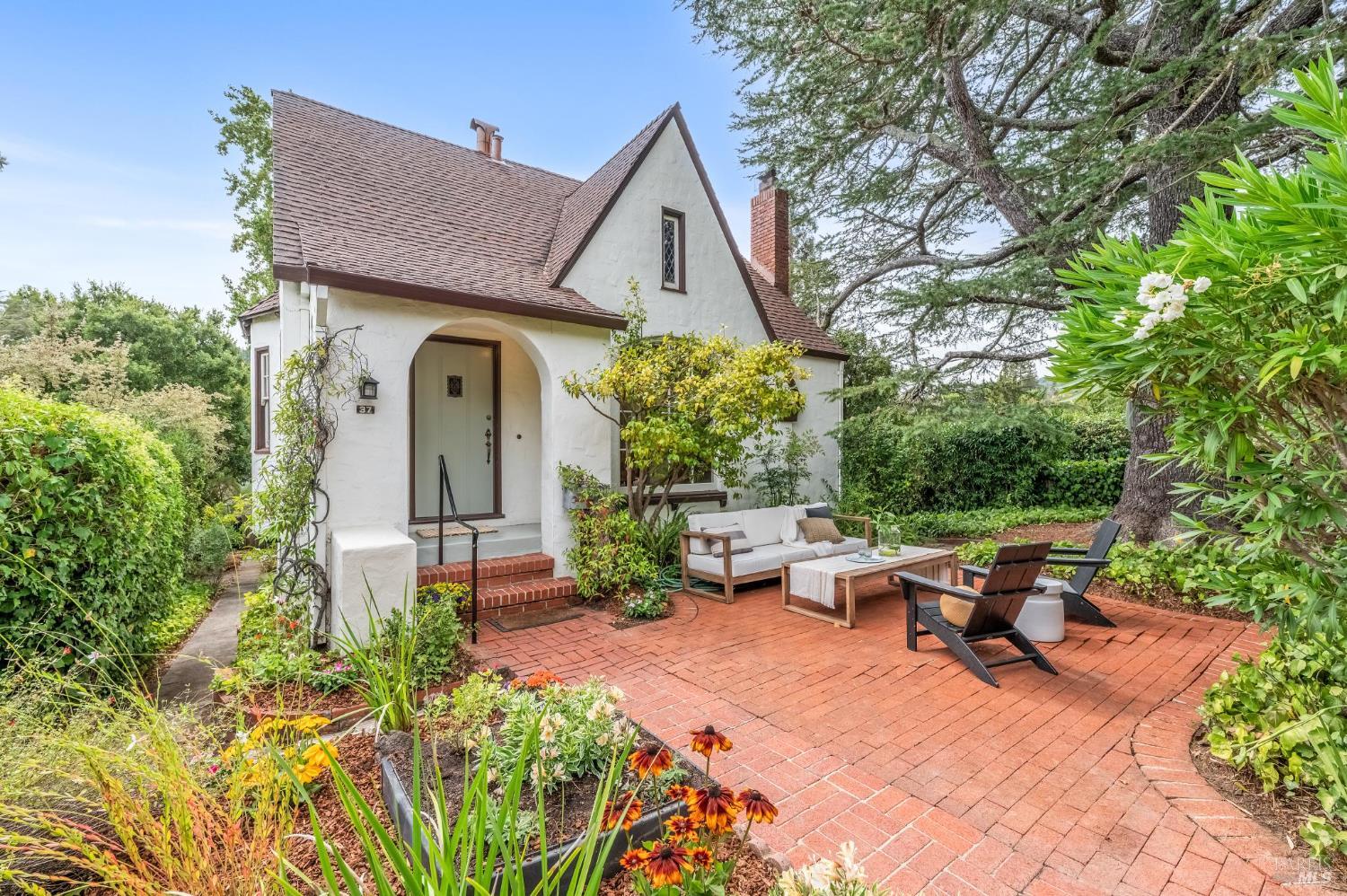 Detail Gallery Image 23 of 68 For 37 Rutherford Ave, San Anselmo,  CA 94960 - 4 Beds | 2 Baths