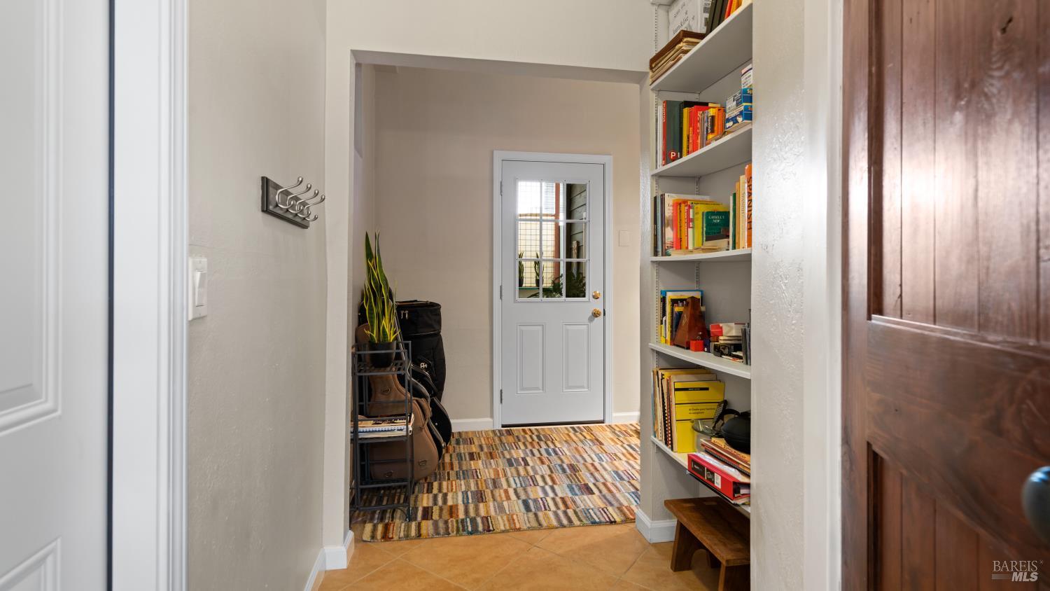 Detail Gallery Image 37 of 61 For 1453 E 4th St, Benicia,  CA 94510 - 4 Beds | 3 Baths