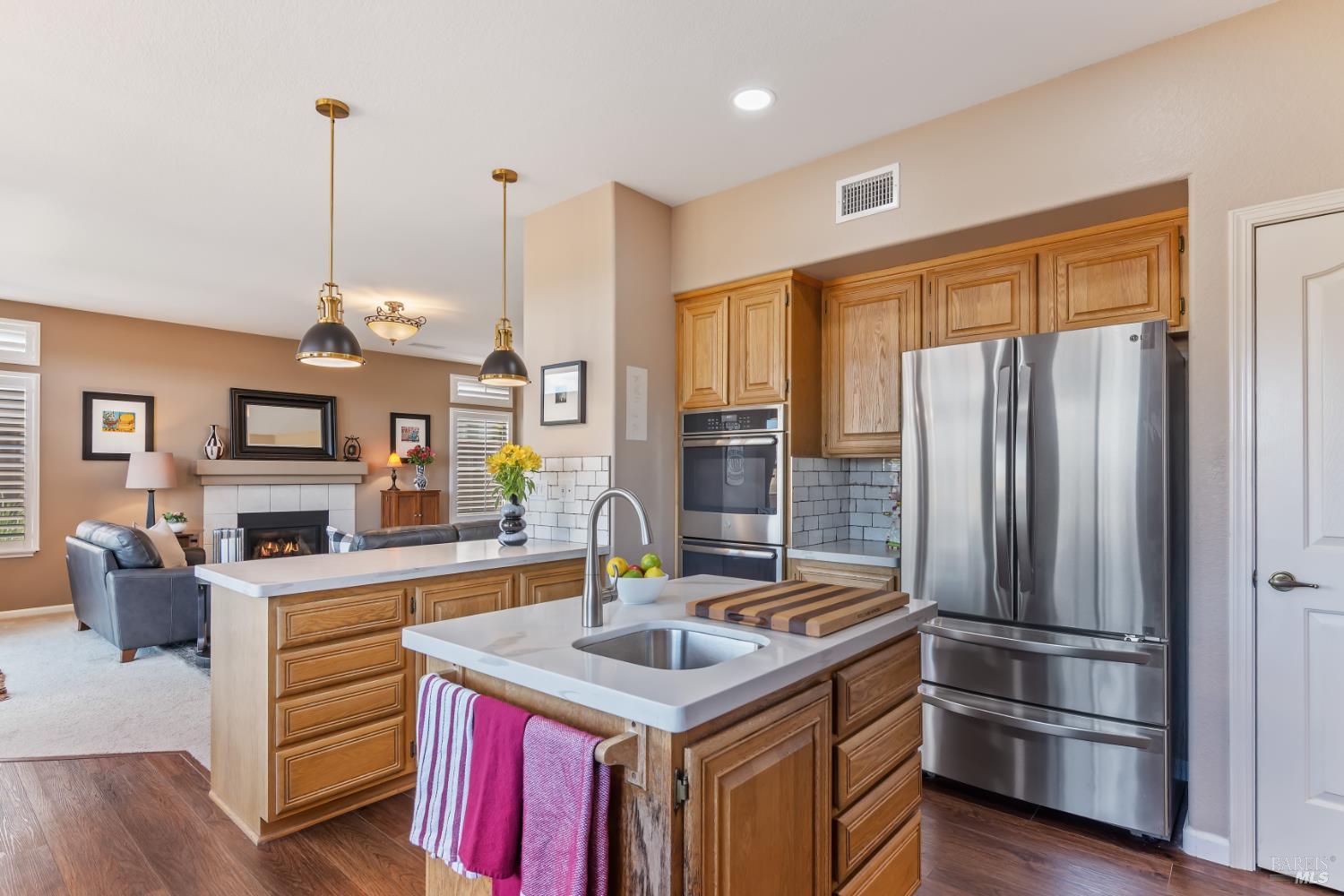 Detail Gallery Image 13 of 65 For 483 Panorama Dr, Benicia,  CA 94510 - 5 Beds | 3 Baths