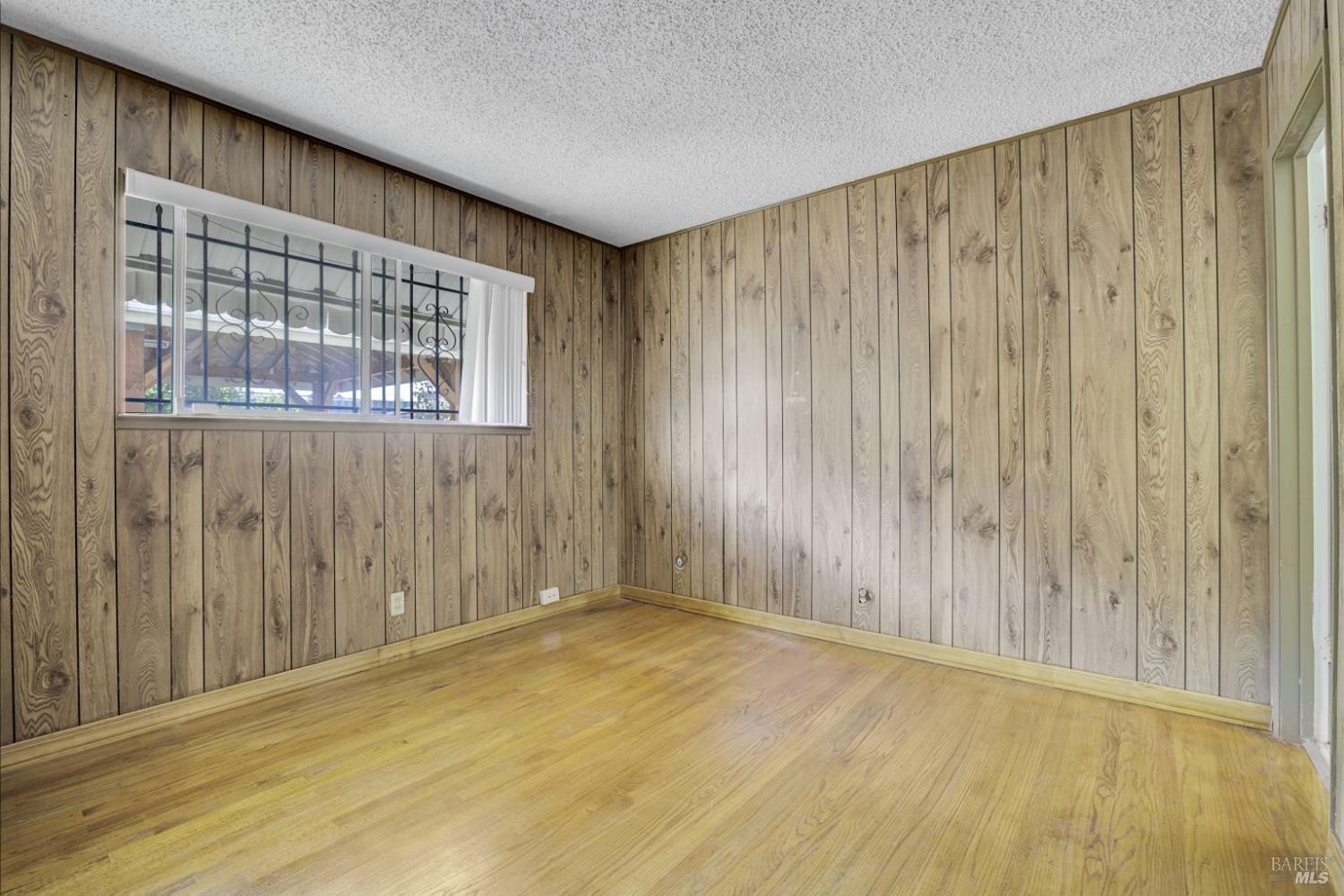 Detail Gallery Image 28 of 56 For 129 Violet Dr, Vallejo,  CA 94589 - 6 Beds | 4 Baths