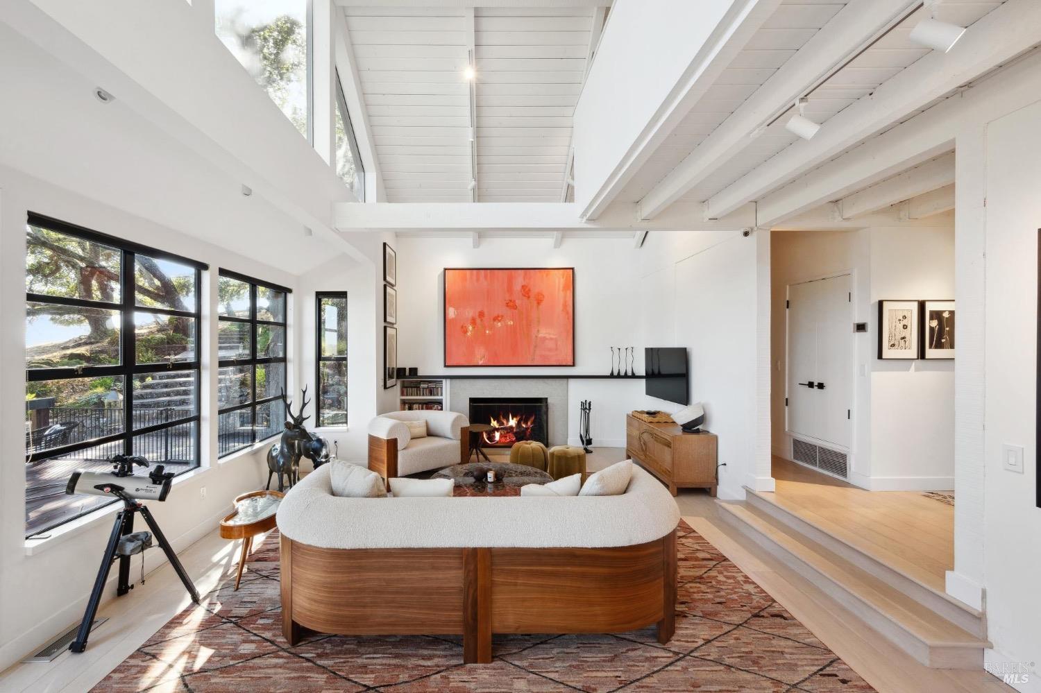 Detail Gallery Image 19 of 78 For 1090 Bart Rd, Sonoma,  CA 95476 - 3 Beds | 2/1 Baths