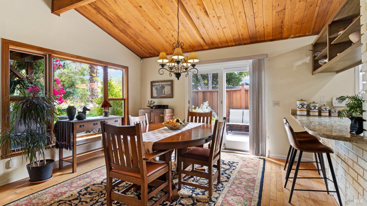 Detail Gallery Image 13 of 61 For 1453 E 4th St, Benicia,  CA 94510 - 4 Beds | 3 Baths