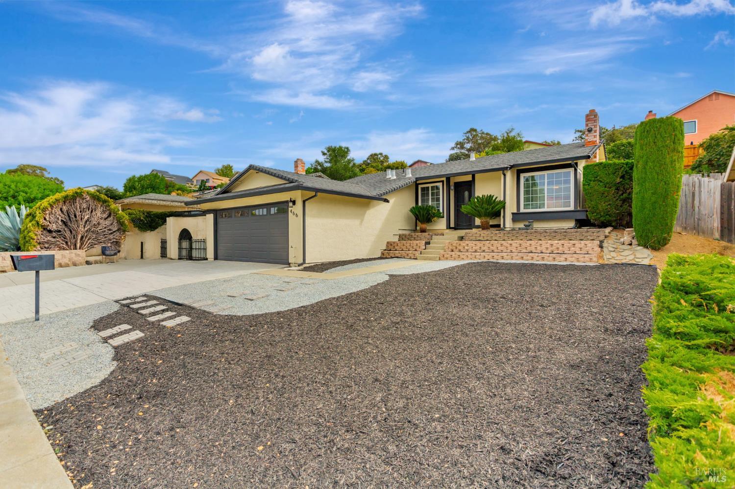 Detail Gallery Image 4 of 22 For 466 Holly St, Vallejo,  CA 94589 - 3 Beds | 2 Baths