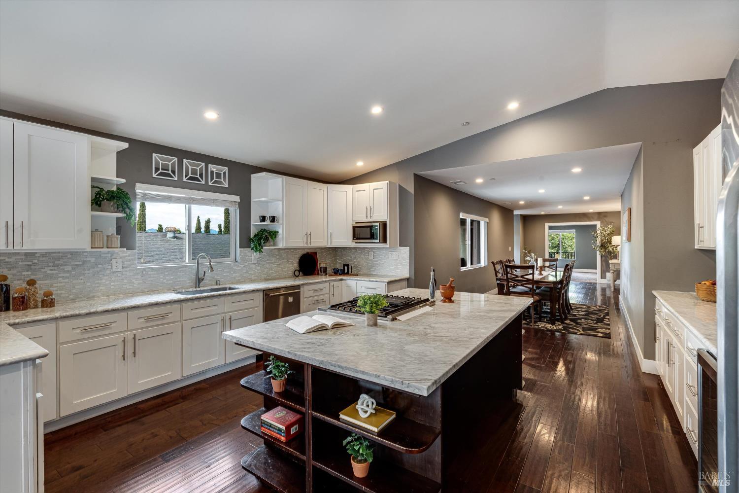 Detail Gallery Image 19 of 56 For 15 Julian Ave, Napa,  CA 94559 - 4 Beds | 2 Baths