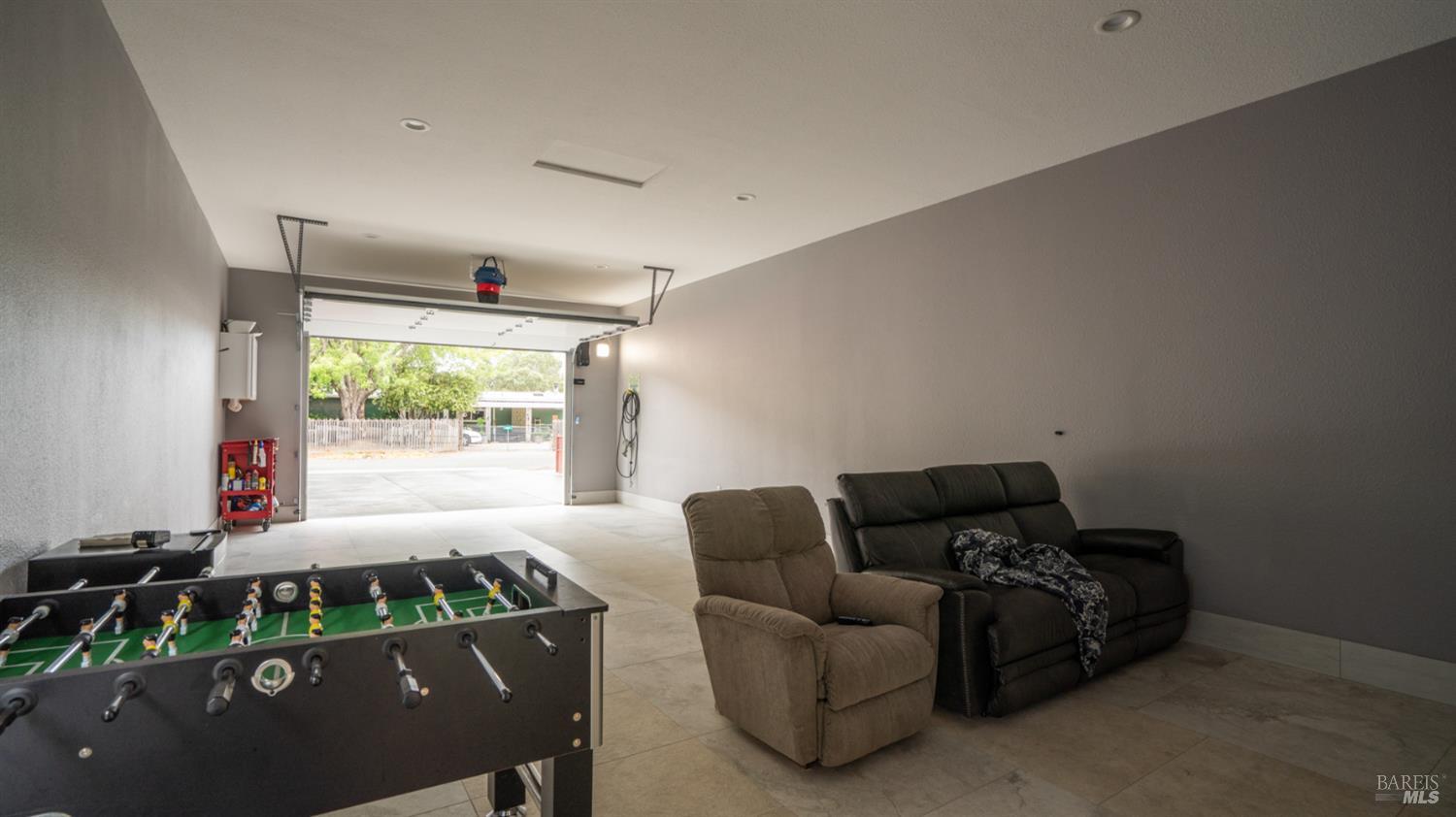 Detail Gallery Image 24 of 26 For 8602 Alden Ln, Windsor,  CA 95492 - 3 Beds | 2/1 Baths