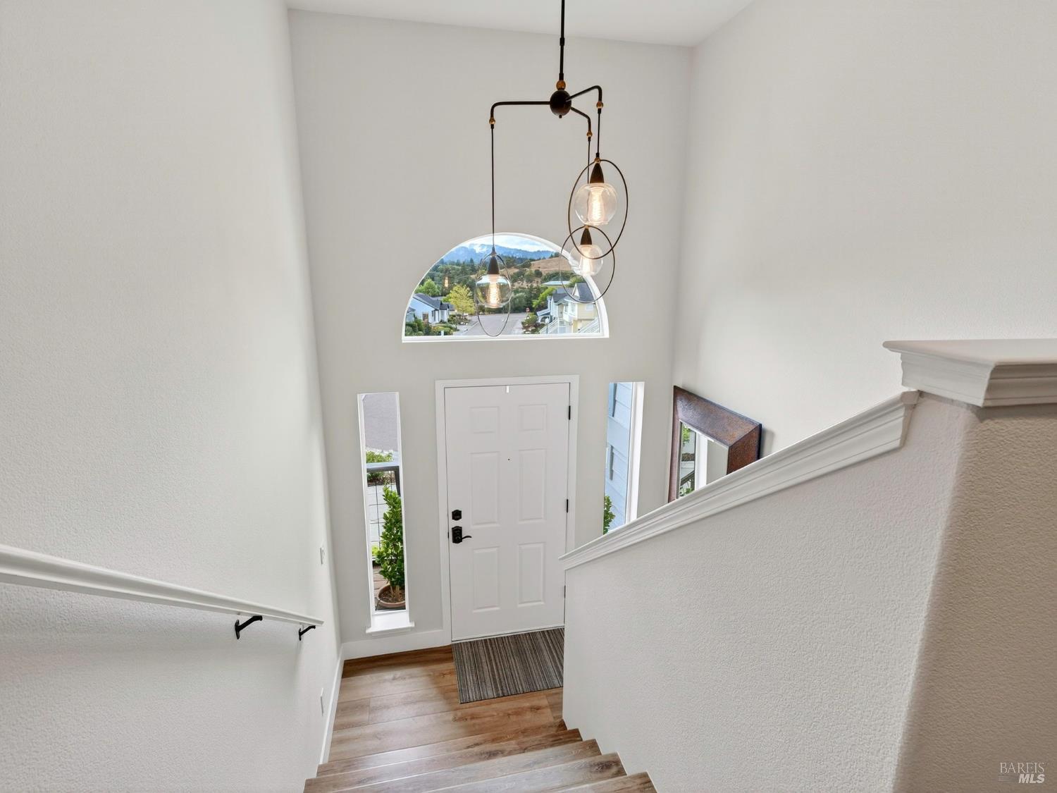 Detail Gallery Image 6 of 38 For 143 Village Oaks Ct, Healdsburg,  CA 95448 - 3 Beds | 2 Baths