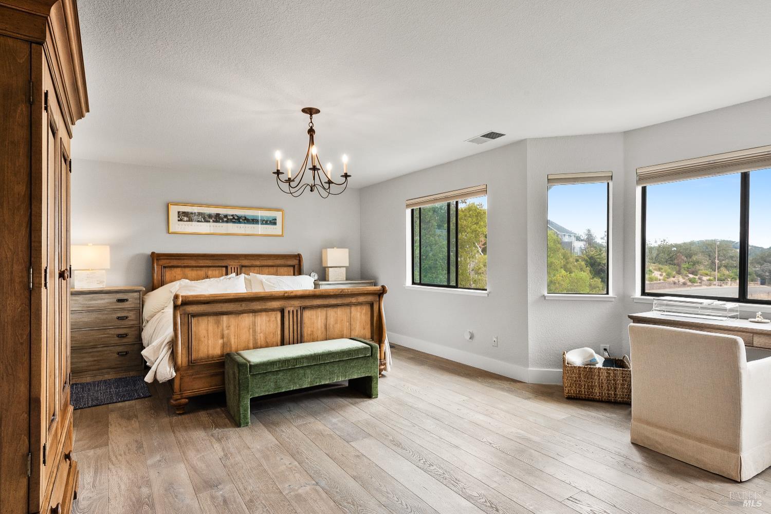 Detail Gallery Image 15 of 35 For 3 Windmill Pl, Novato,  CA 94945 - 4 Beds | 3 Baths