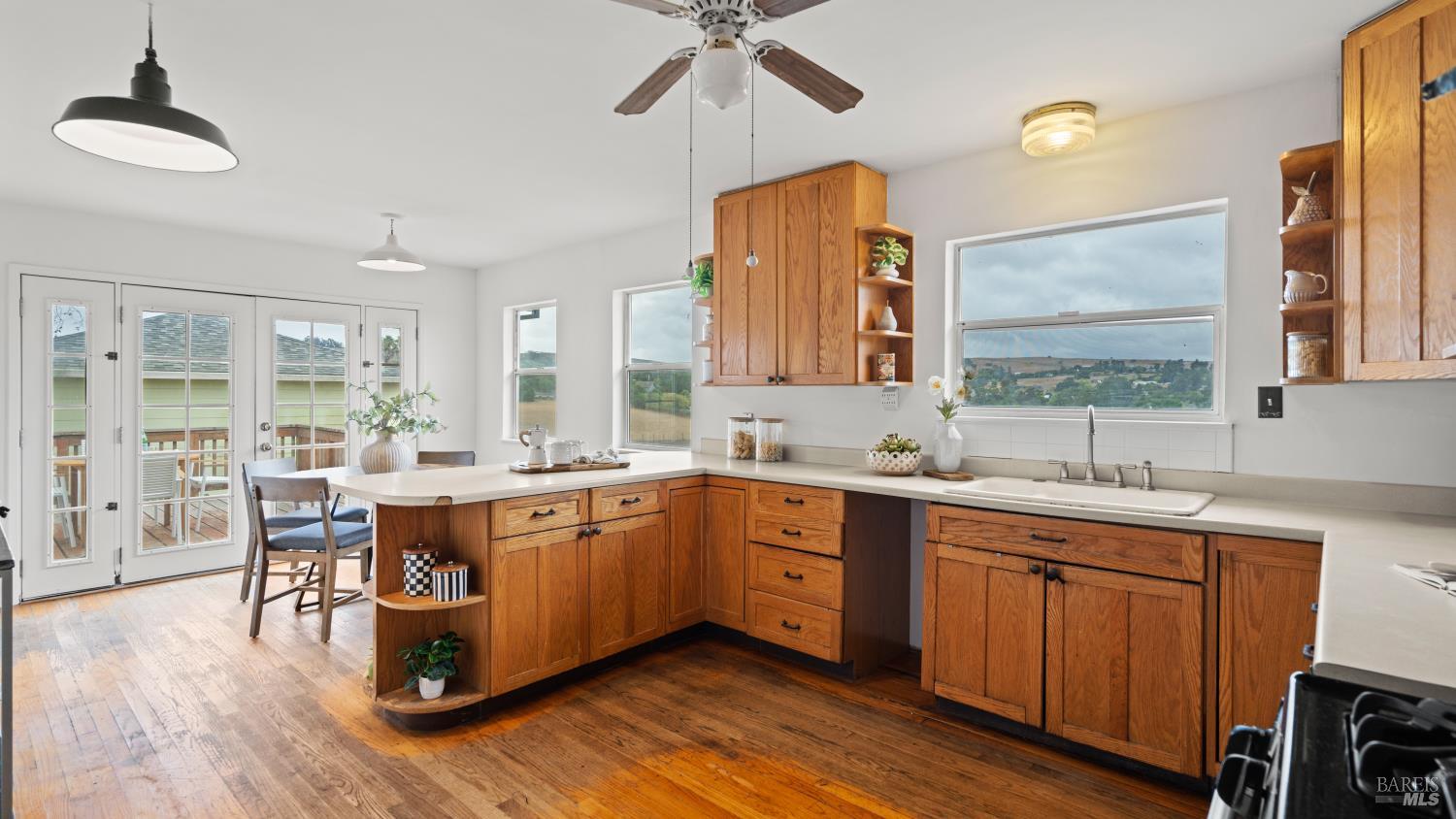 Detail Gallery Image 12 of 63 For 4385 Bodega Ave, Petaluma,  CA 94952 - 2 Beds | 1 Baths