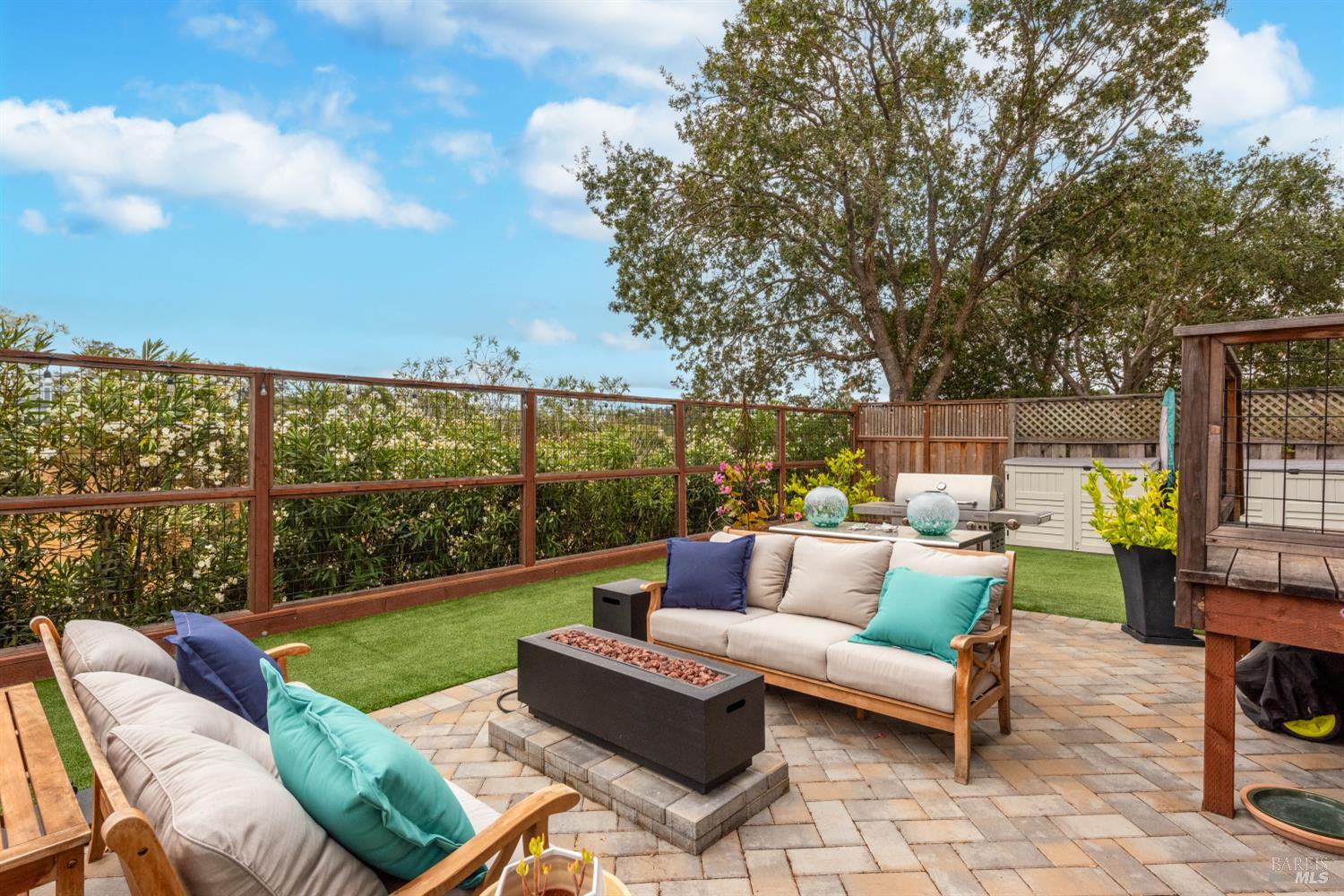 Detail Gallery Image 25 of 35 For 3 Windmill Pl, Novato,  CA 94945 - 4 Beds | 3 Baths